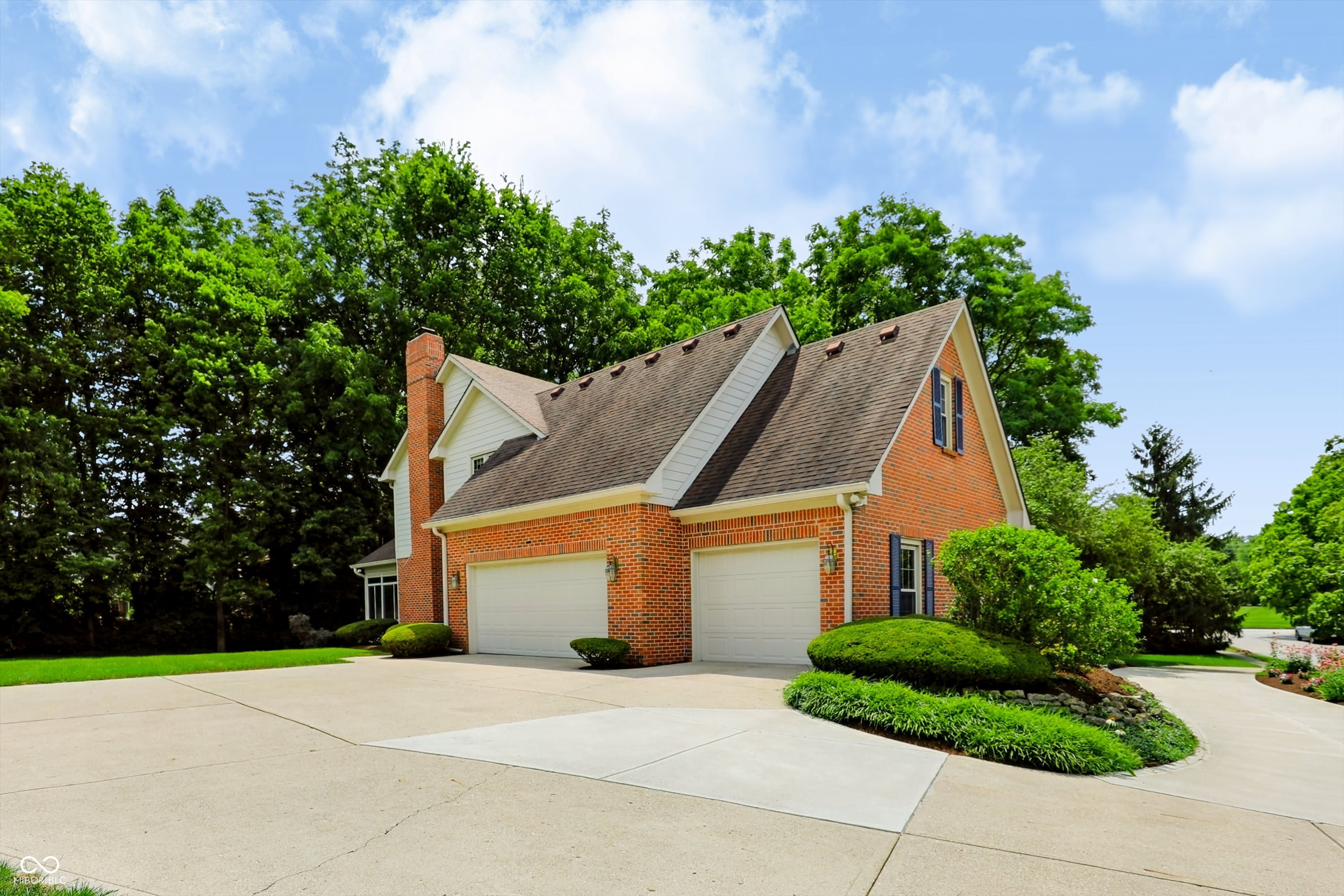 8703 Waterside Drive, Indianapolis, IN, 46278 photo 4 of 79