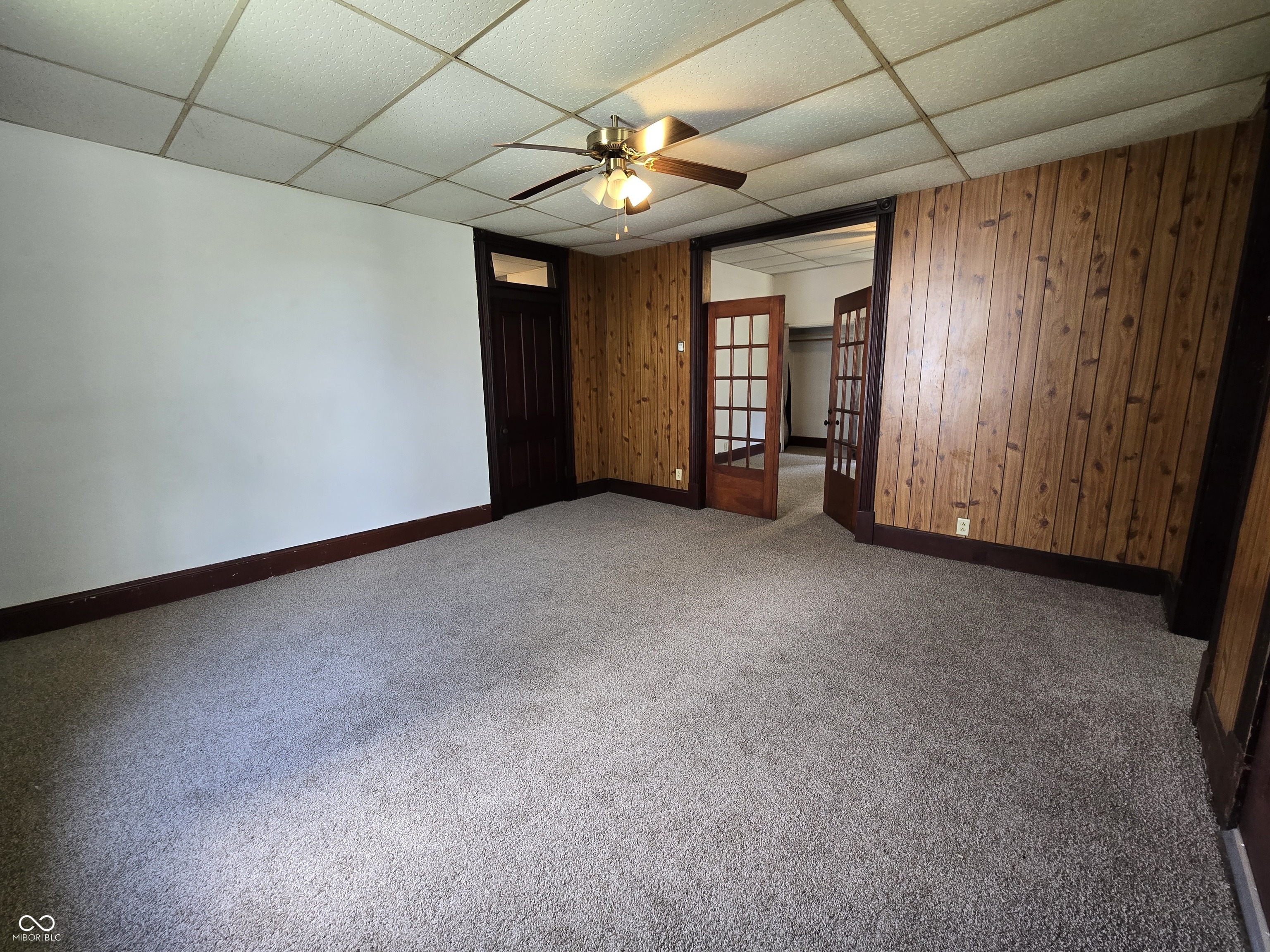 305 S Vine Street, Seymour, IN, 47274 photo 4 of 11