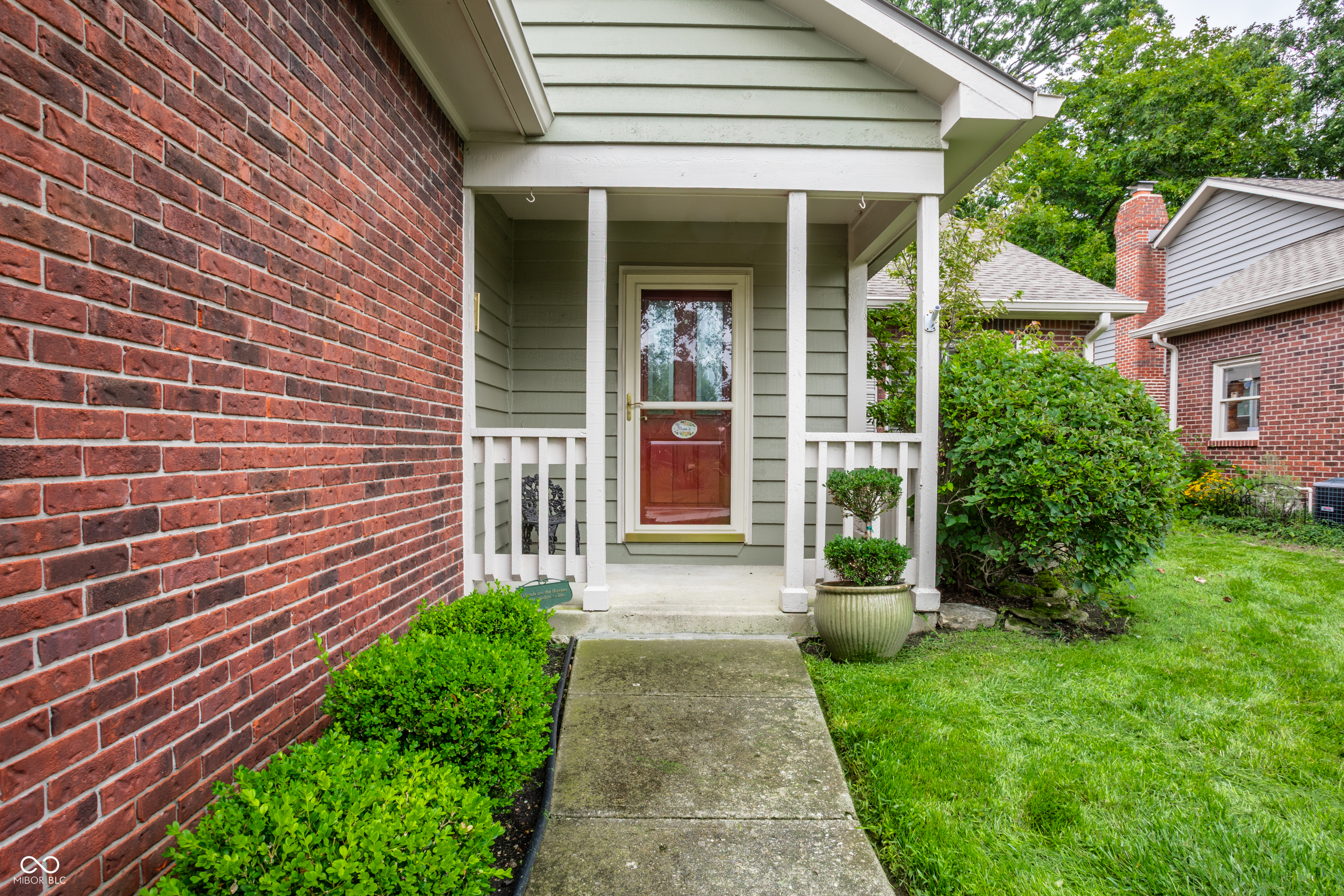 6952 Steinmeier Drive W, Indianapolis, IN, 46220 photo 4 of 31