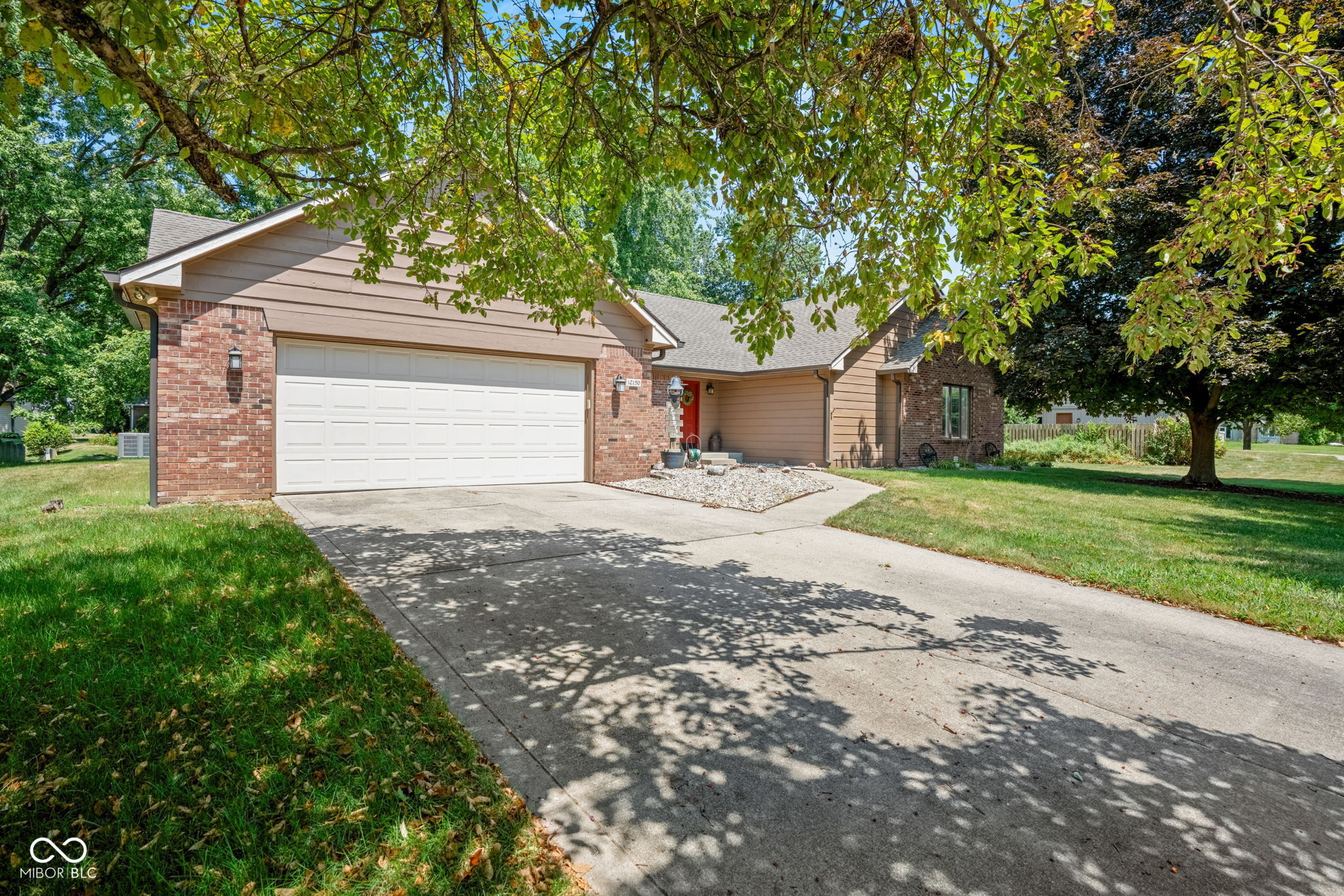 12150 Sunrise Court, Indianapolis, IN, 46229 photo 4 of 44