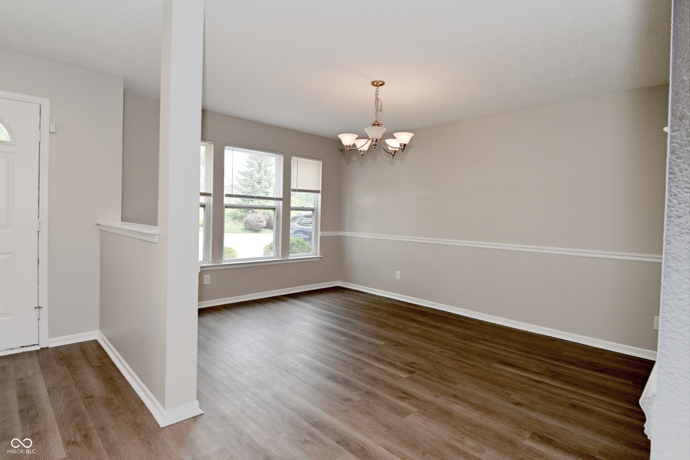 10421 Parmer Circle, Fishers, IN, 46038 photo 4 of 42