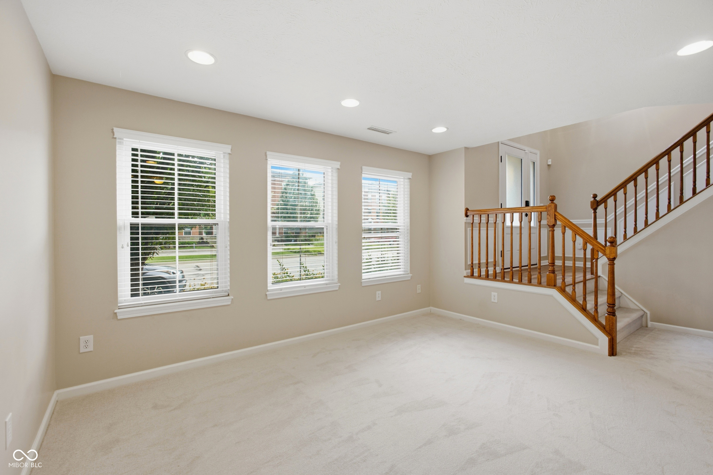 6338 Central Boulevard, Whitestown, IN, 46075 photo 4 of 37