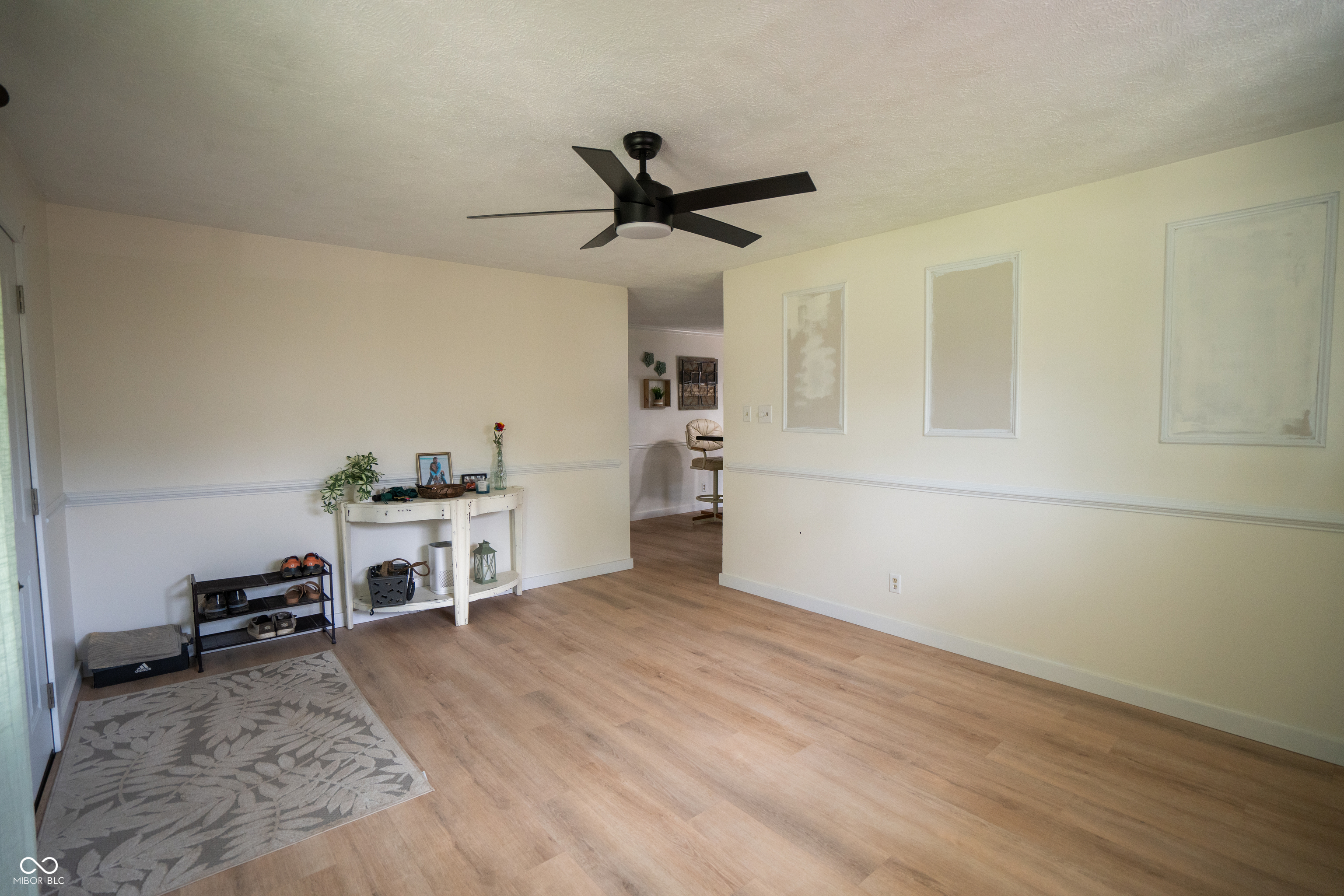 431 N 14th Avenue N, Beech Grove, IN, 46107 photo 4 of 26