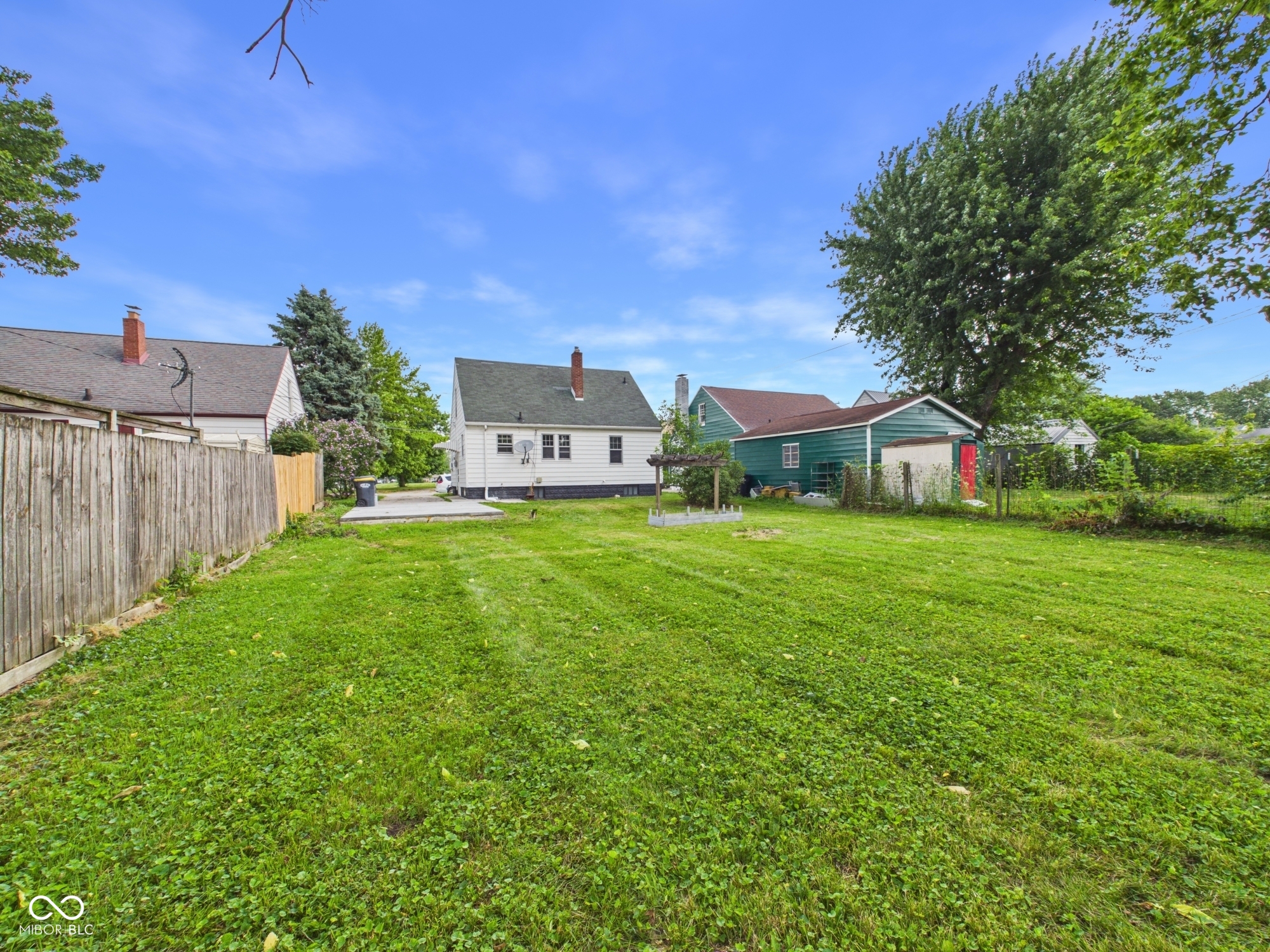 105 E Vinyard, Anderson, IN, 46012 photo 4 of 24