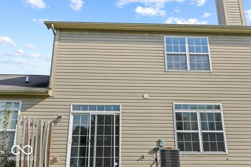 7232 Wyatt Lane, Indianapolis, IN, 46217 photo 4 of 34