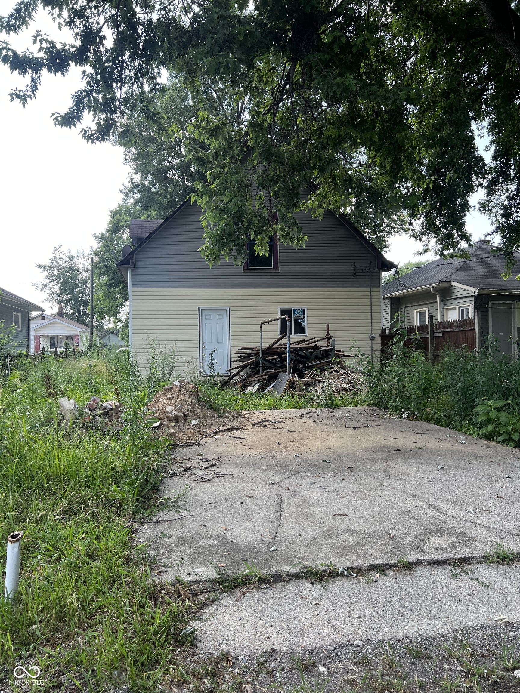 325 Harlan, Indianapolis, IN, 46201 photo 4 of 26