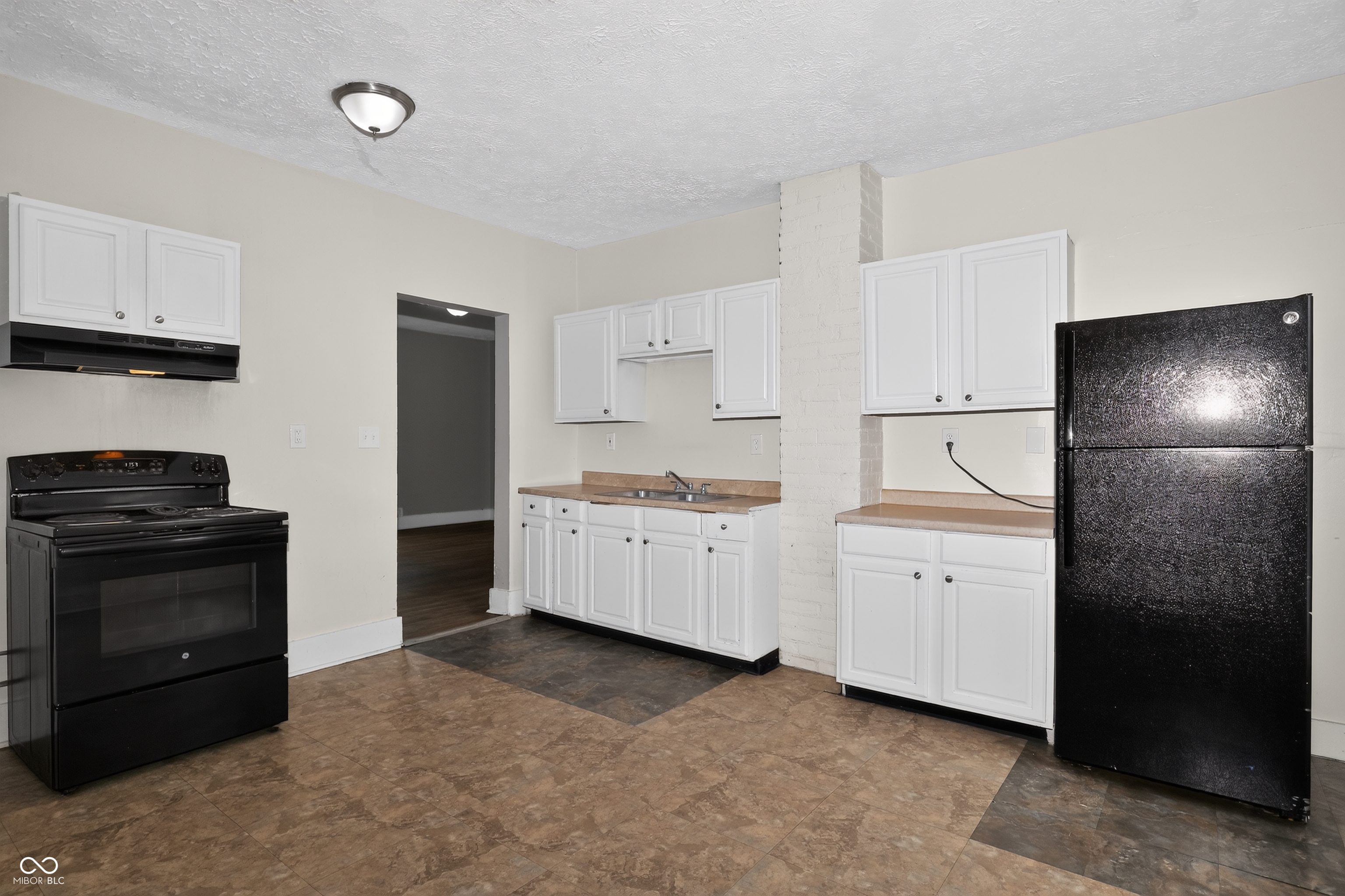 29 Howard Street, Greenfield, IN, 46140 photo 4 of 15