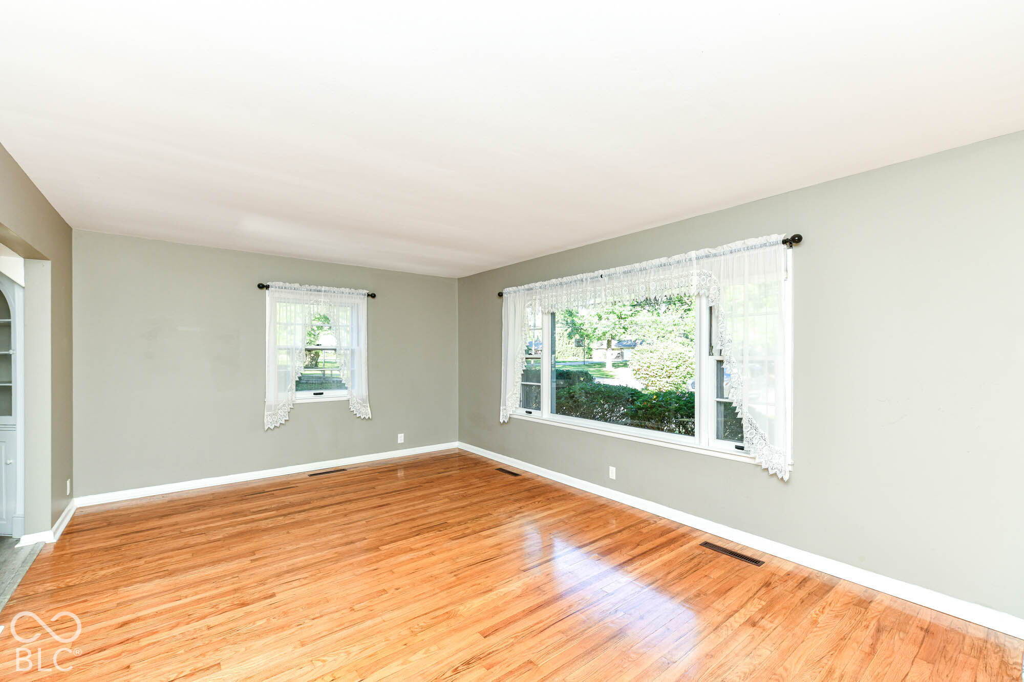 100 Delbrick Lane, Indianapolis, IN, 46229 photo 4 of 32