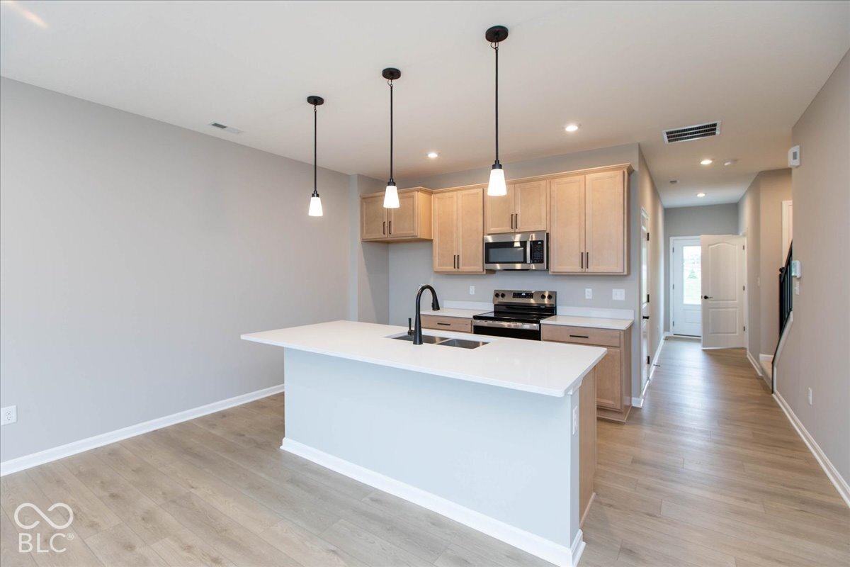 6151 Mill Hill Way #300-402, McCordsville, IN, 46055 photo 4 of 33