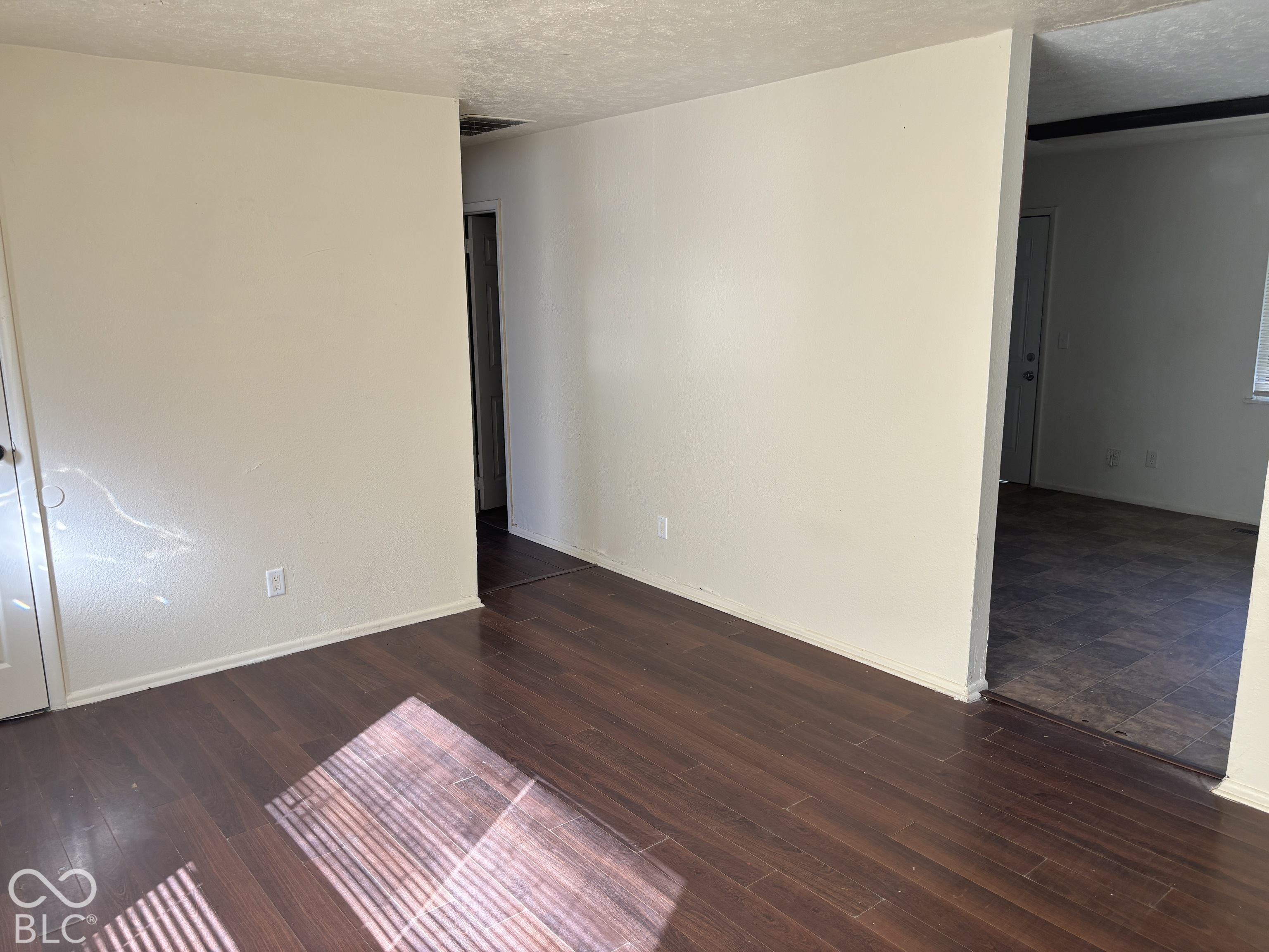 1437 S Oxford Street, Indianapolis, IN, 46203 photo 4 of 23