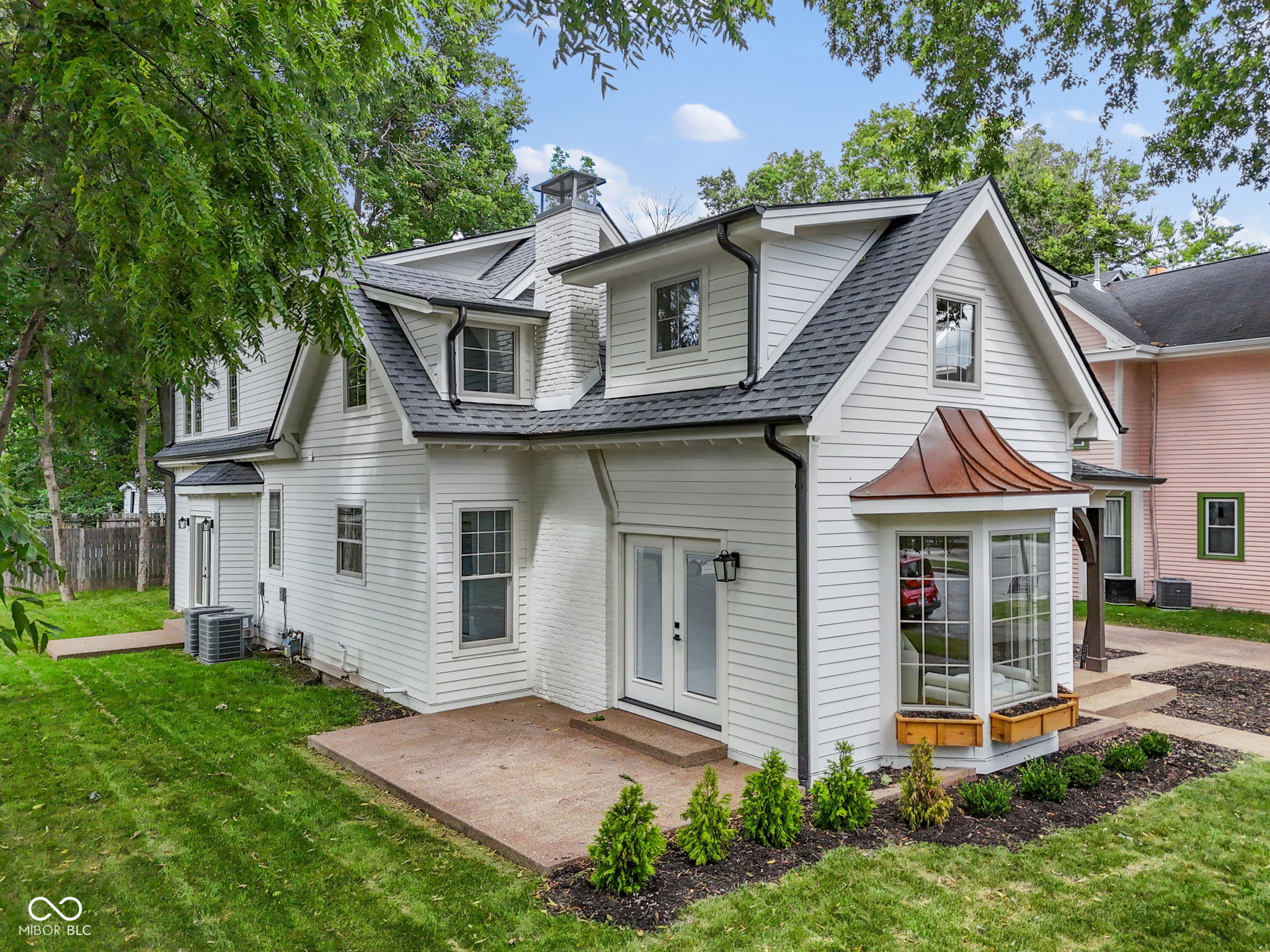 122 E 32nd Street, Indianapolis, IN, 46205 photo 4 of 53