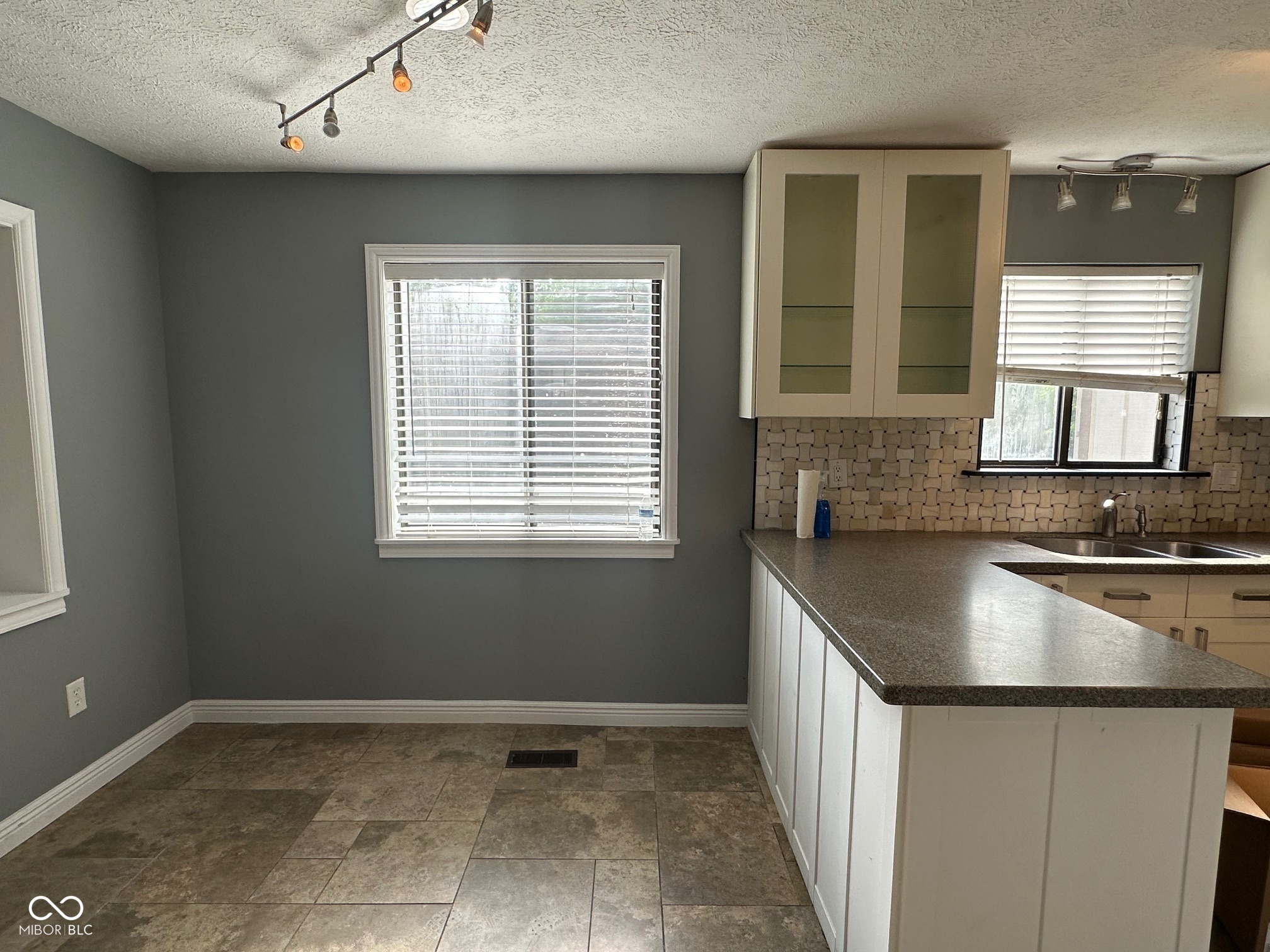 7890 Benjamin Drive, Indianapolis, IN, 46226 photo 4 of 14
