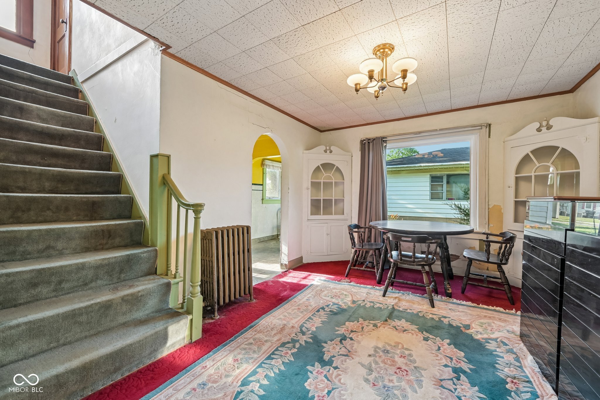 327 E 37th Street, Anderson, IN, 46013 photo 4 of 34