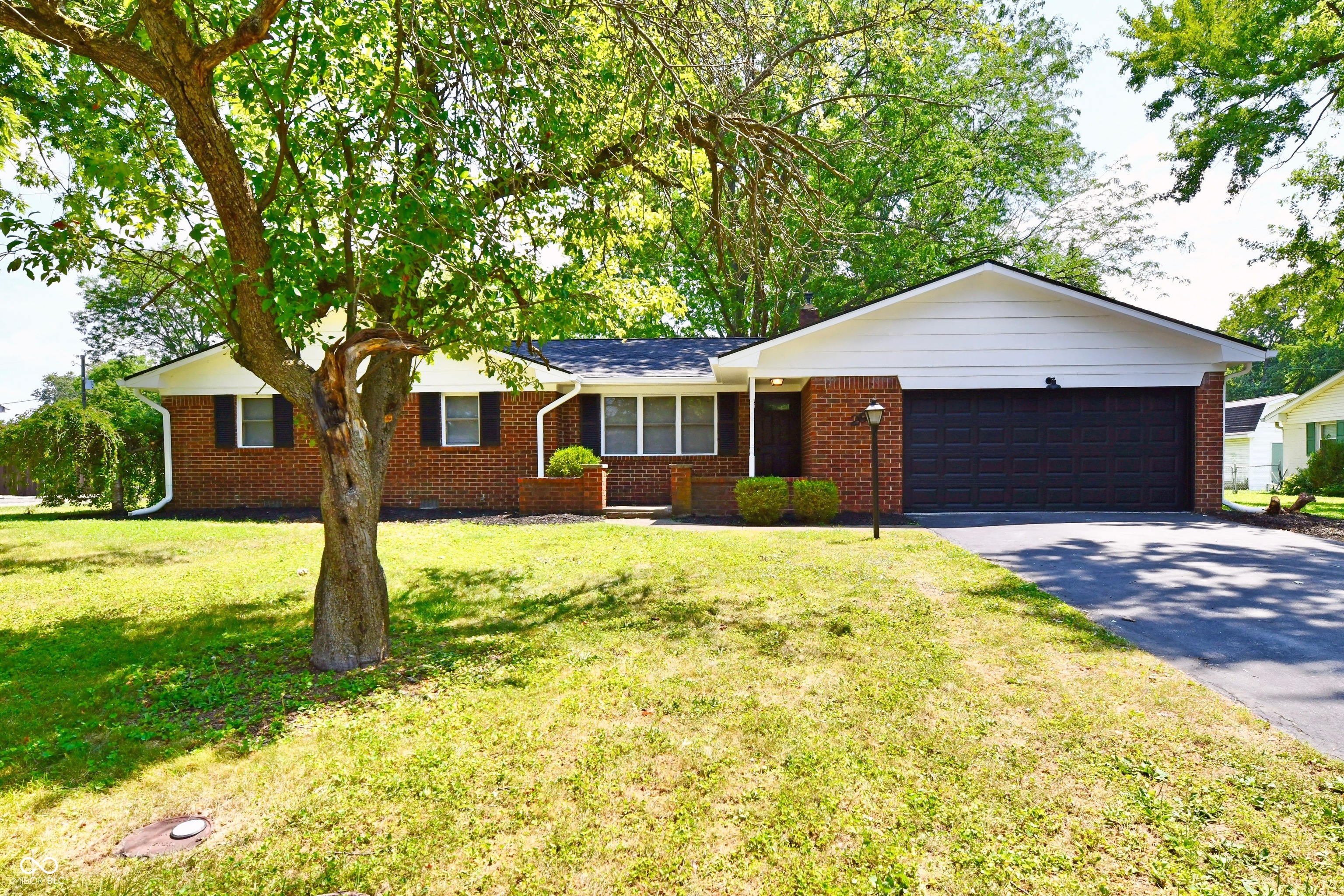 29 Parkwood Drive, Brownsburg, IN, 46112 photo 4 of 45