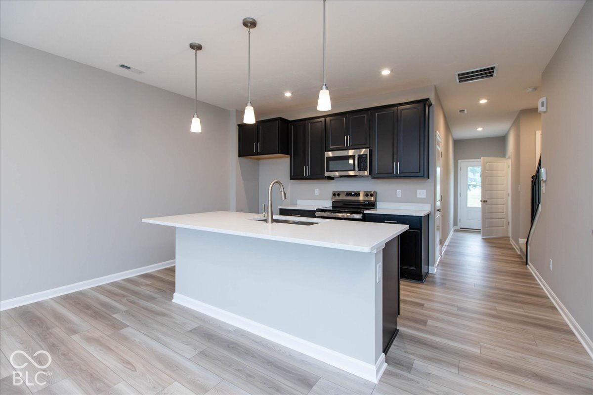 6153 Mill Hill Way, McCordsville, IN, 46055 photo 4 of 33