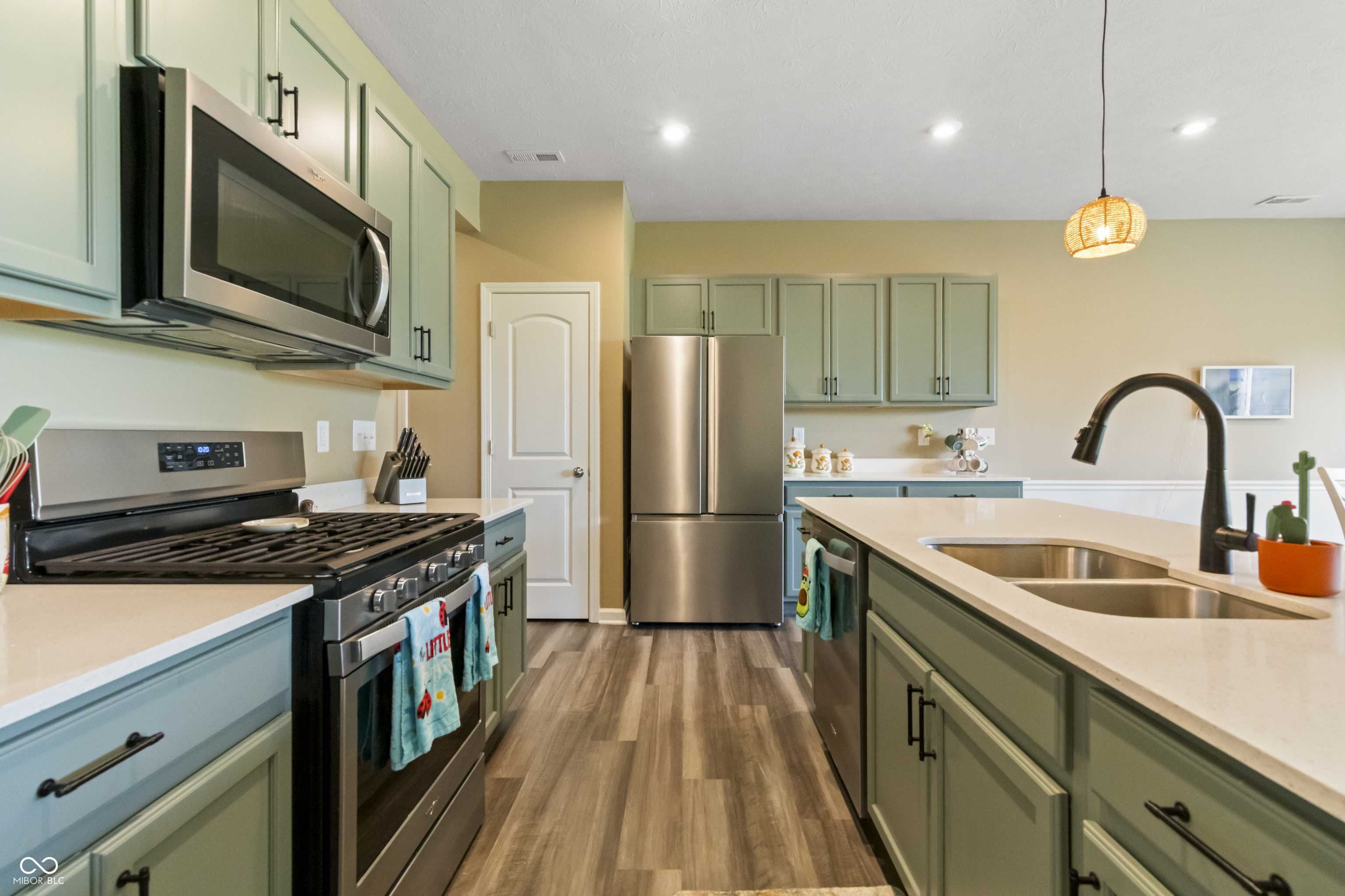 14126 Bay Willow Drive, Fishers, IN, 46037 photo 4 of 47