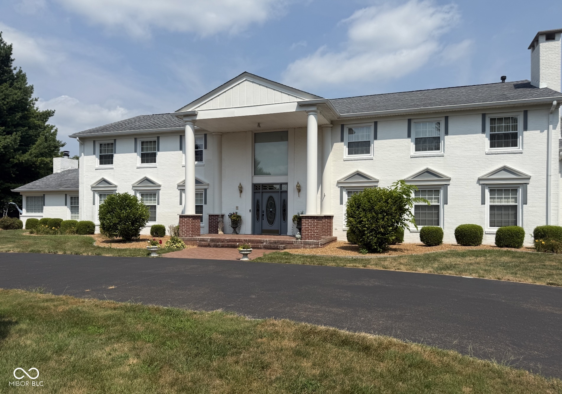 27 Forrests Edge Court, Indianapolis, IN, 46227 photo 4 of 62