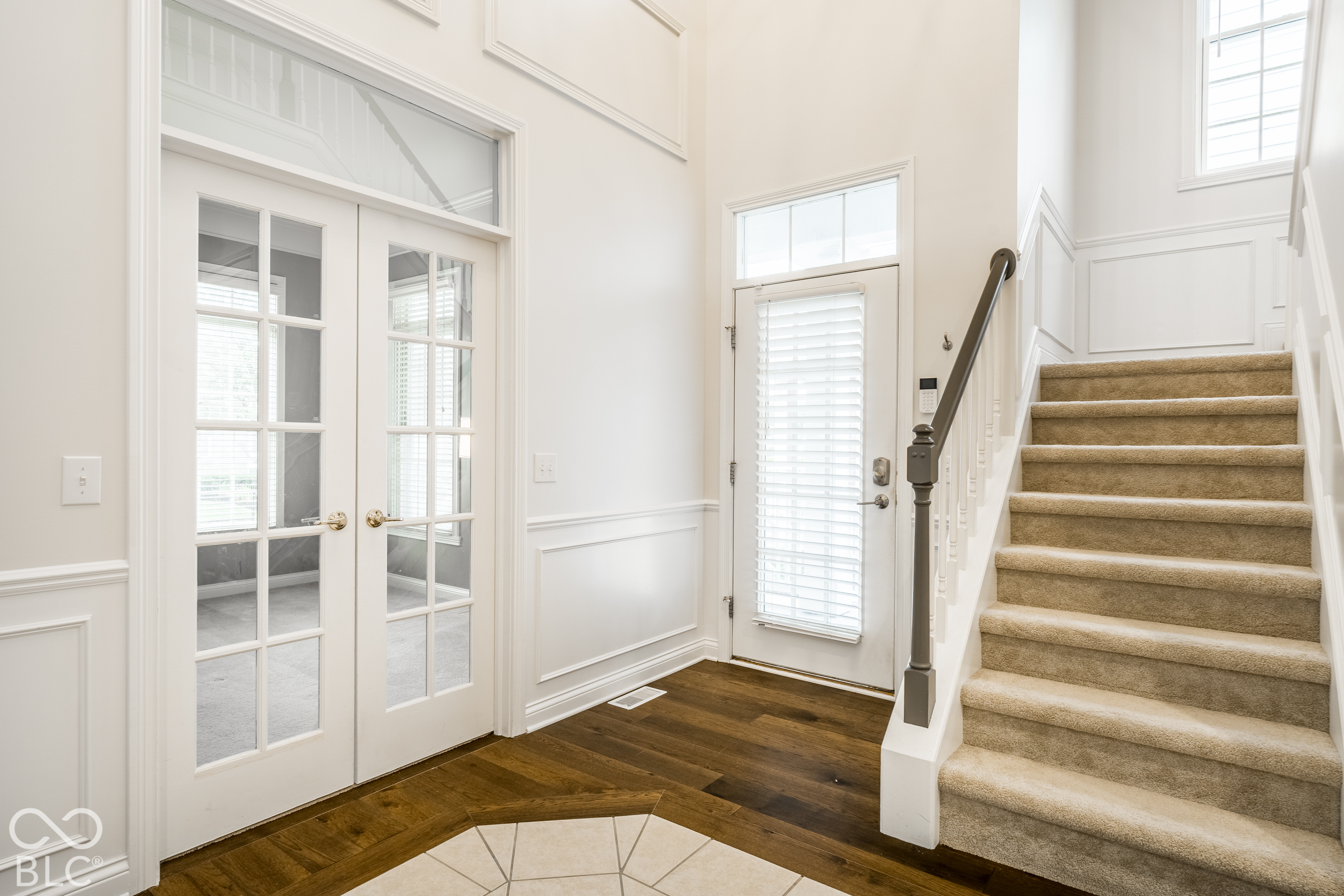 8156 Heyward Drive, Indianapolis, IN, 46250 photo 4 of 66