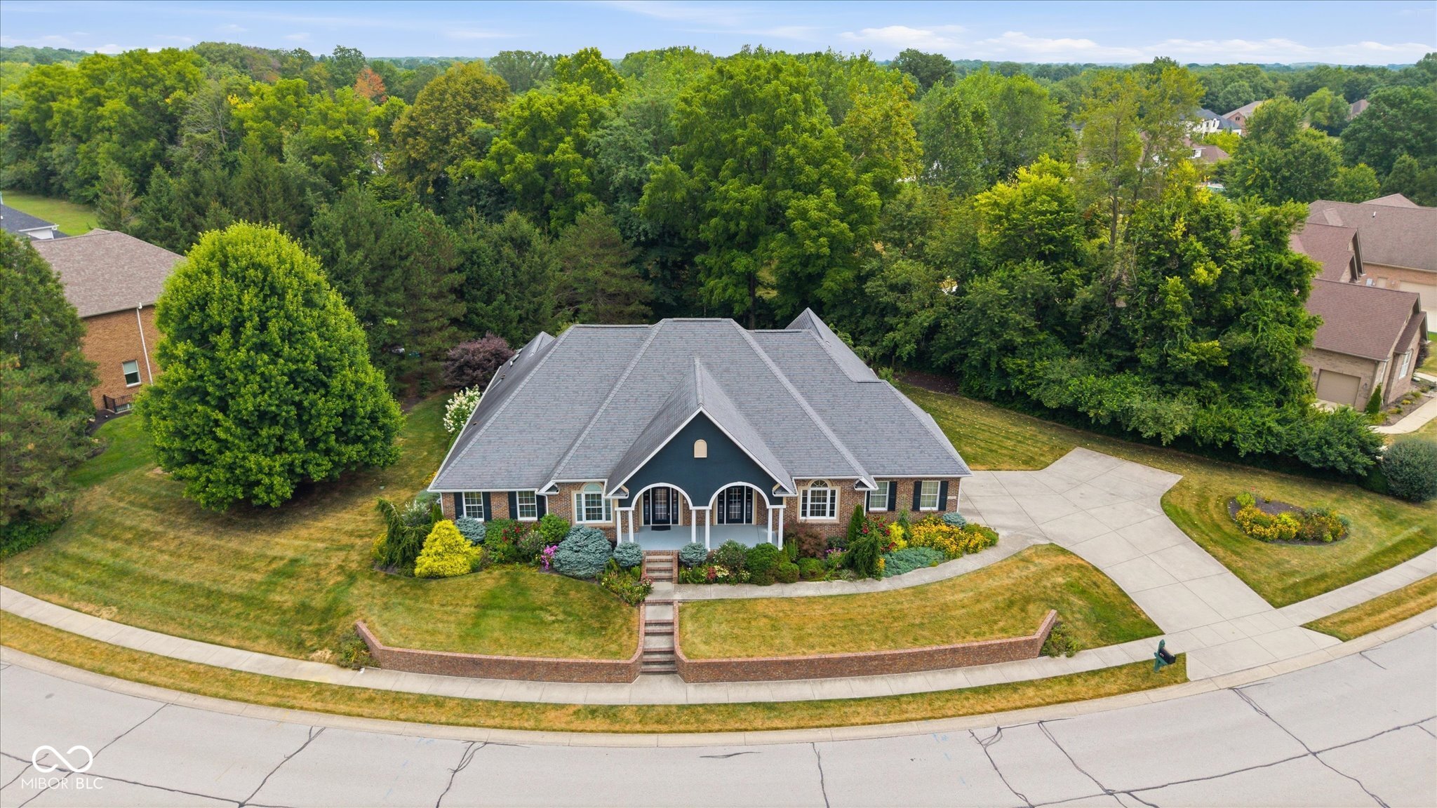 677 Foxboro Drive, Avon, IN, 46123 photo 4 of 61