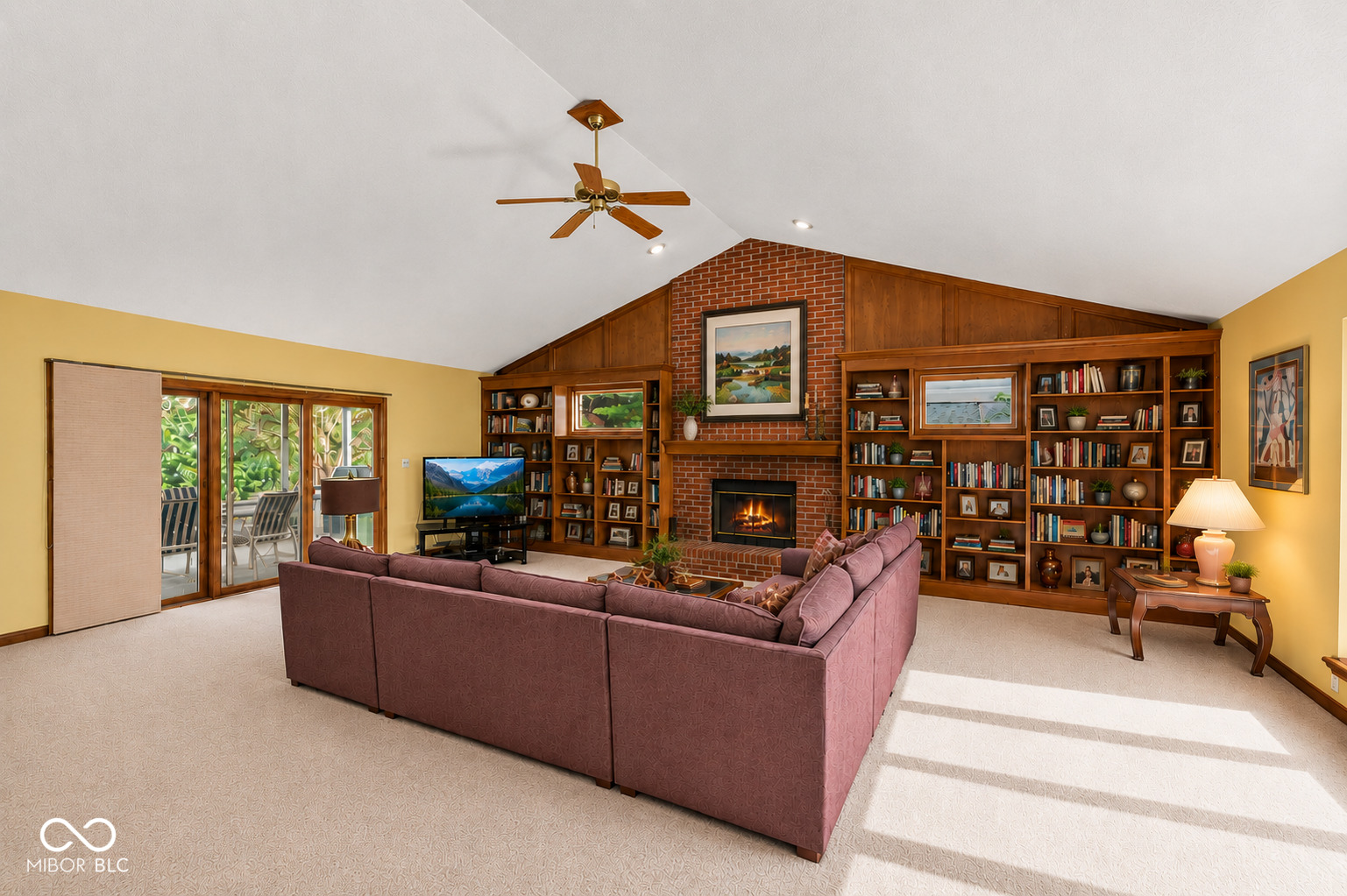 951 Copperwood Drive, Carmel, IN, 46033 photo 4 of 37
