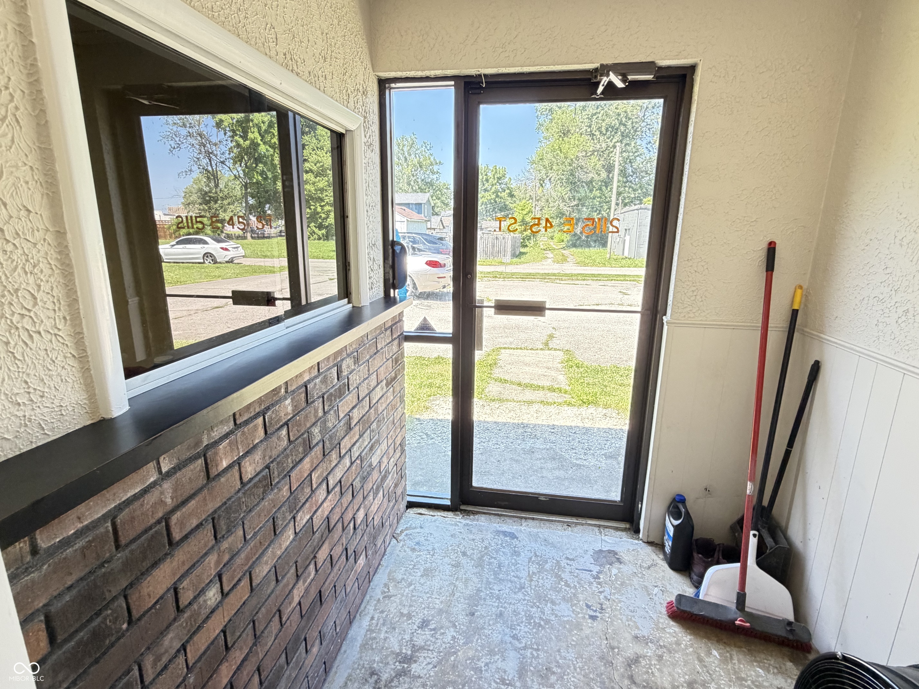 2115 E 45th Street, Indianapolis, IN, 46205 photo 4 of 17