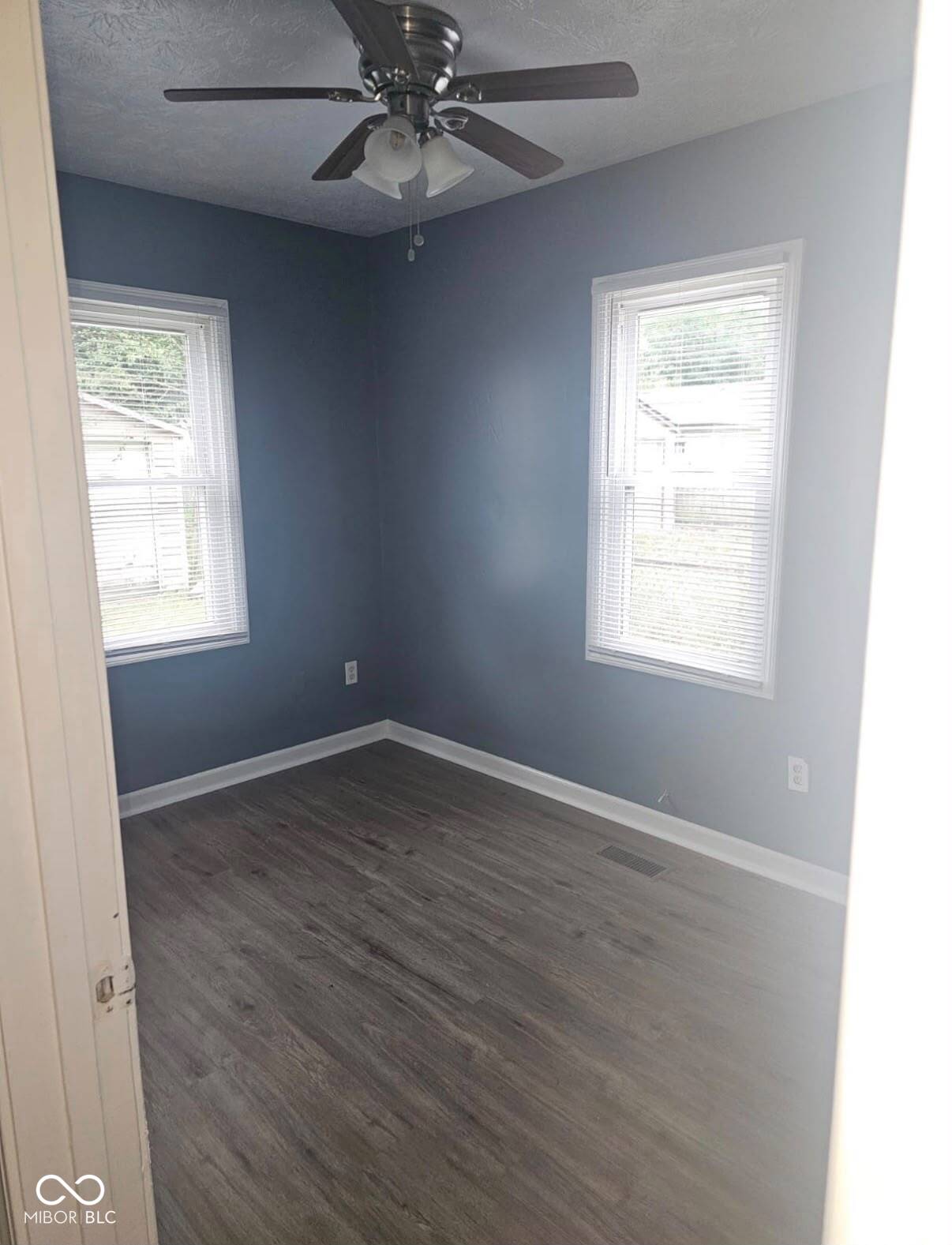 1713 Kildare Avenue, Indianapolis, IN, 46218 photo 4 of 10