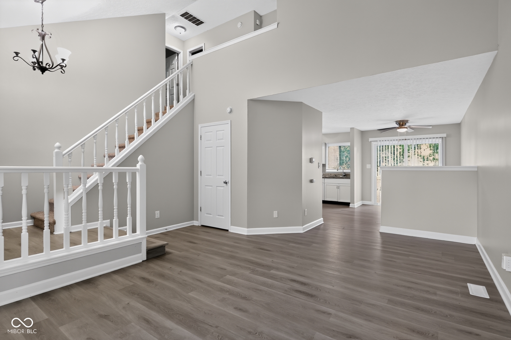 10165 Park Stream Drive, Indianapolis, IN, 46229 photo 4 of 35