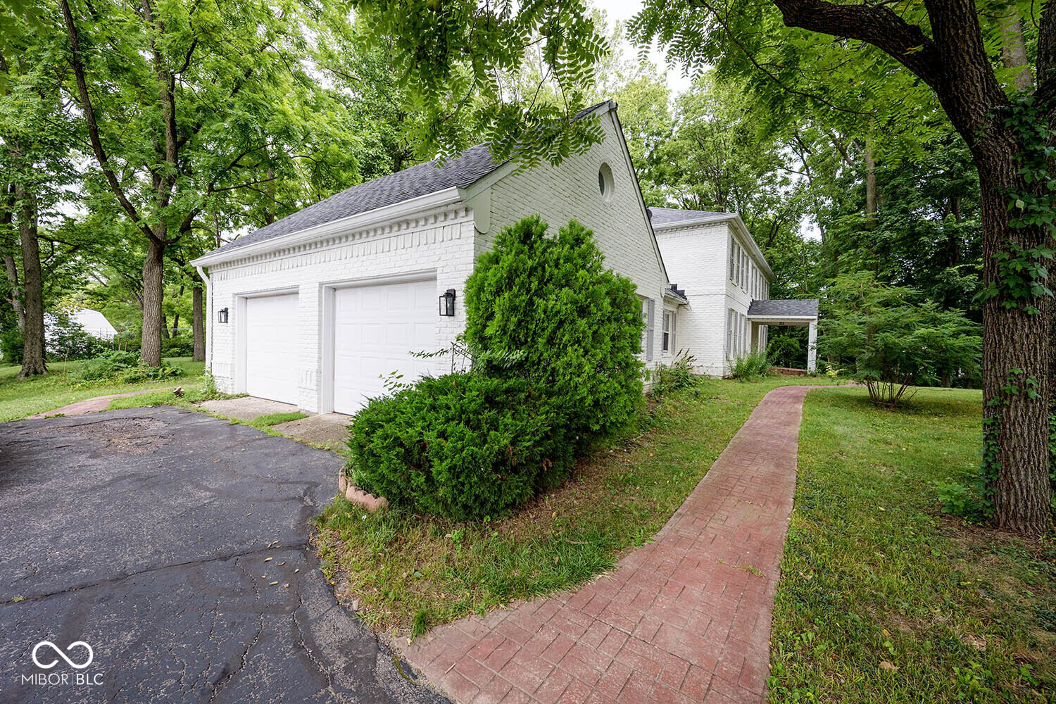 8404 Oaklandon Road, Indianapolis, IN, 46236 photo 4 of 75
