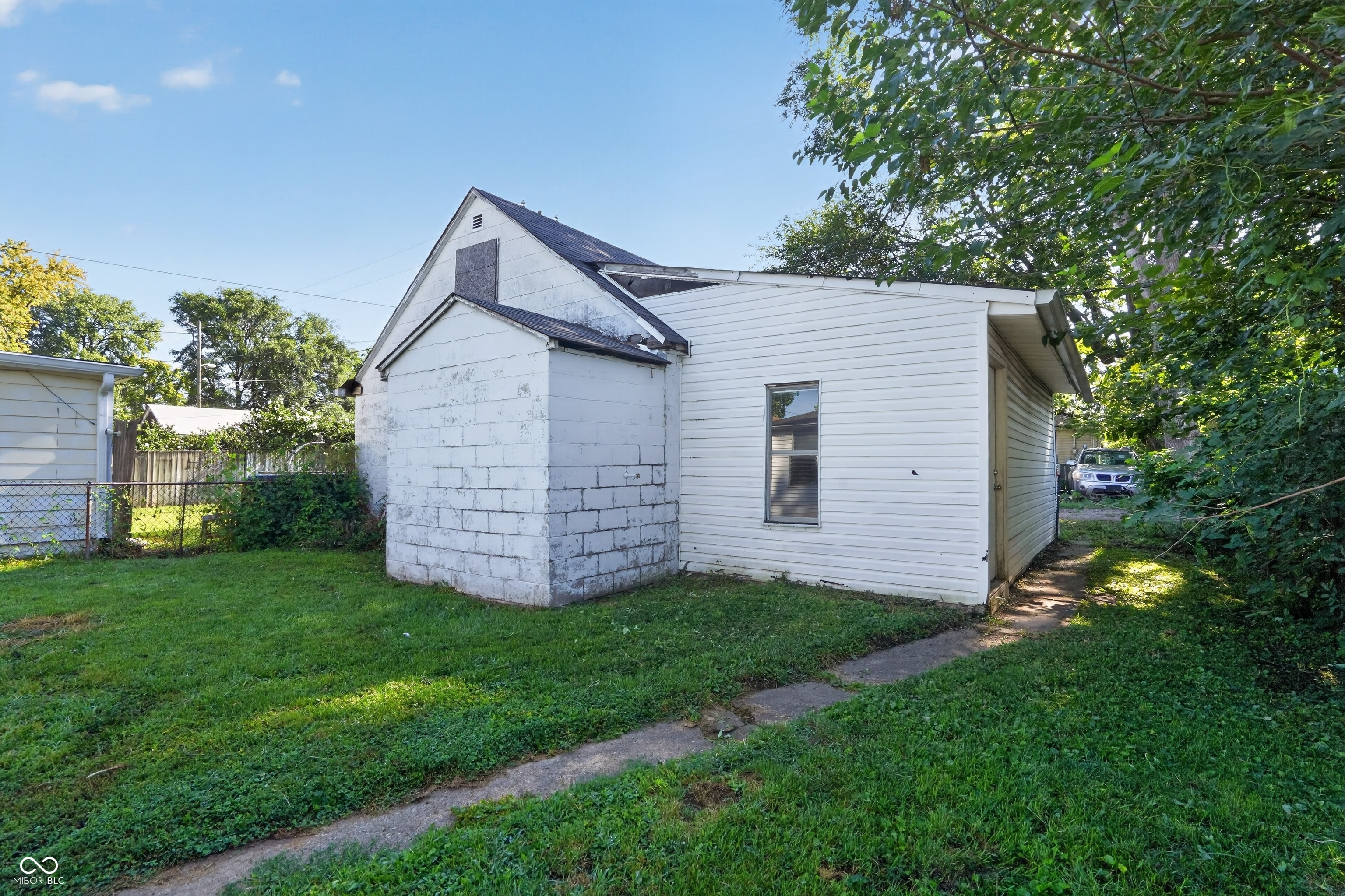 337 S Randolph Street, Indianapolis, IN, 46201 photo 4 of 22