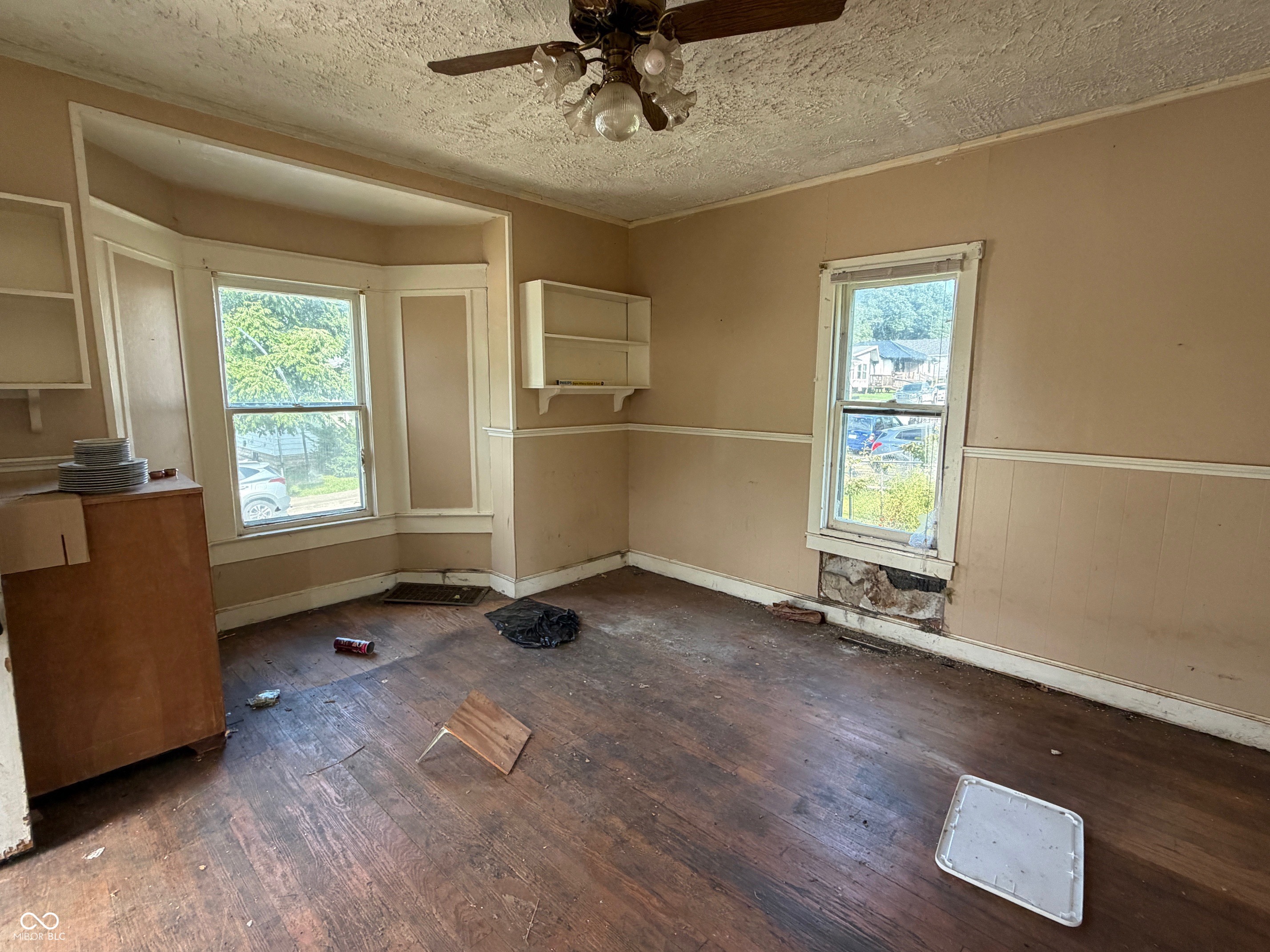 522 U Street, Bedford, IN, 47421 photo 4 of 9