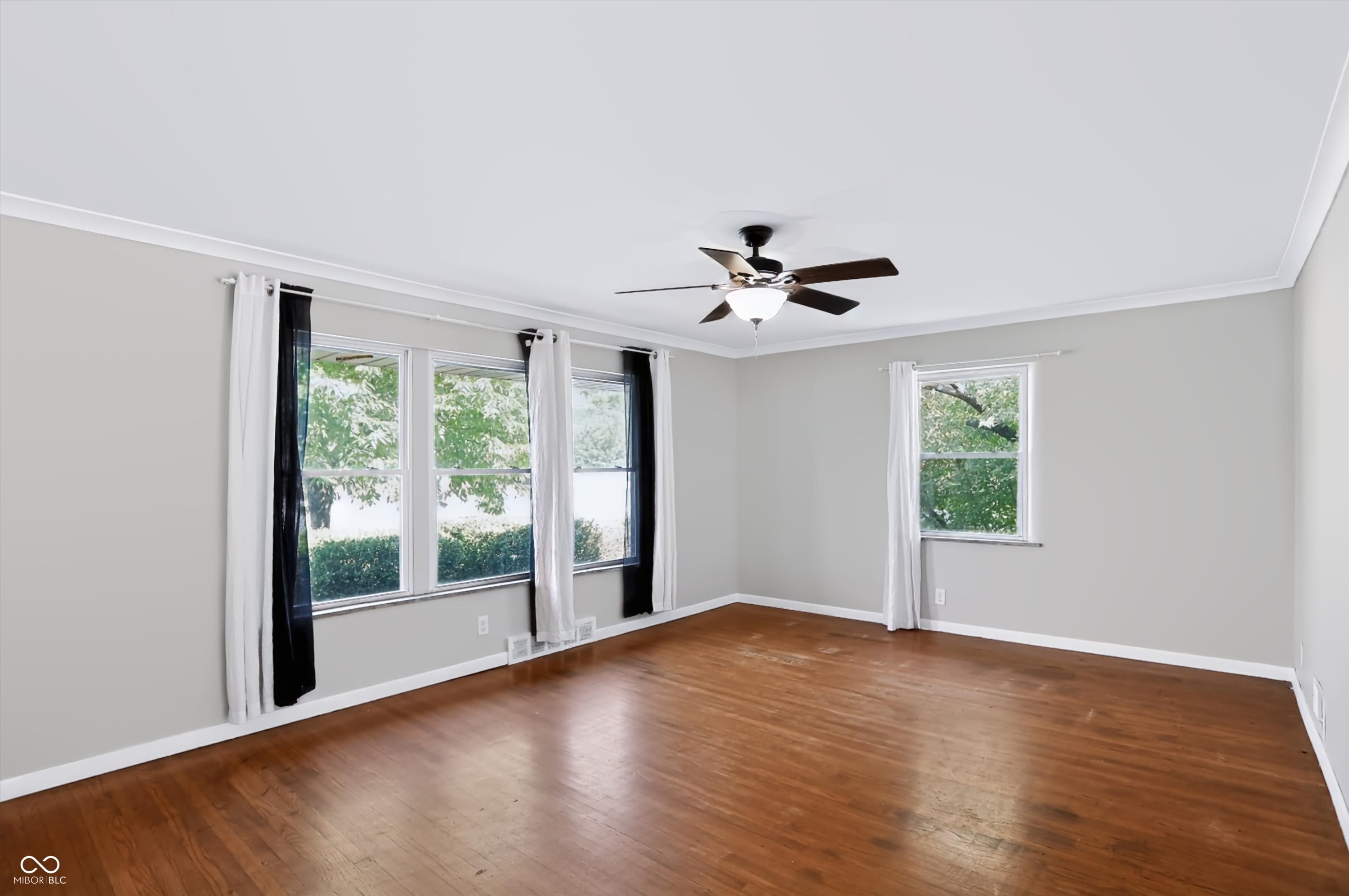3622 S Emerson Avenue, Beech Grove, IN, 46107 photo 4 of 60