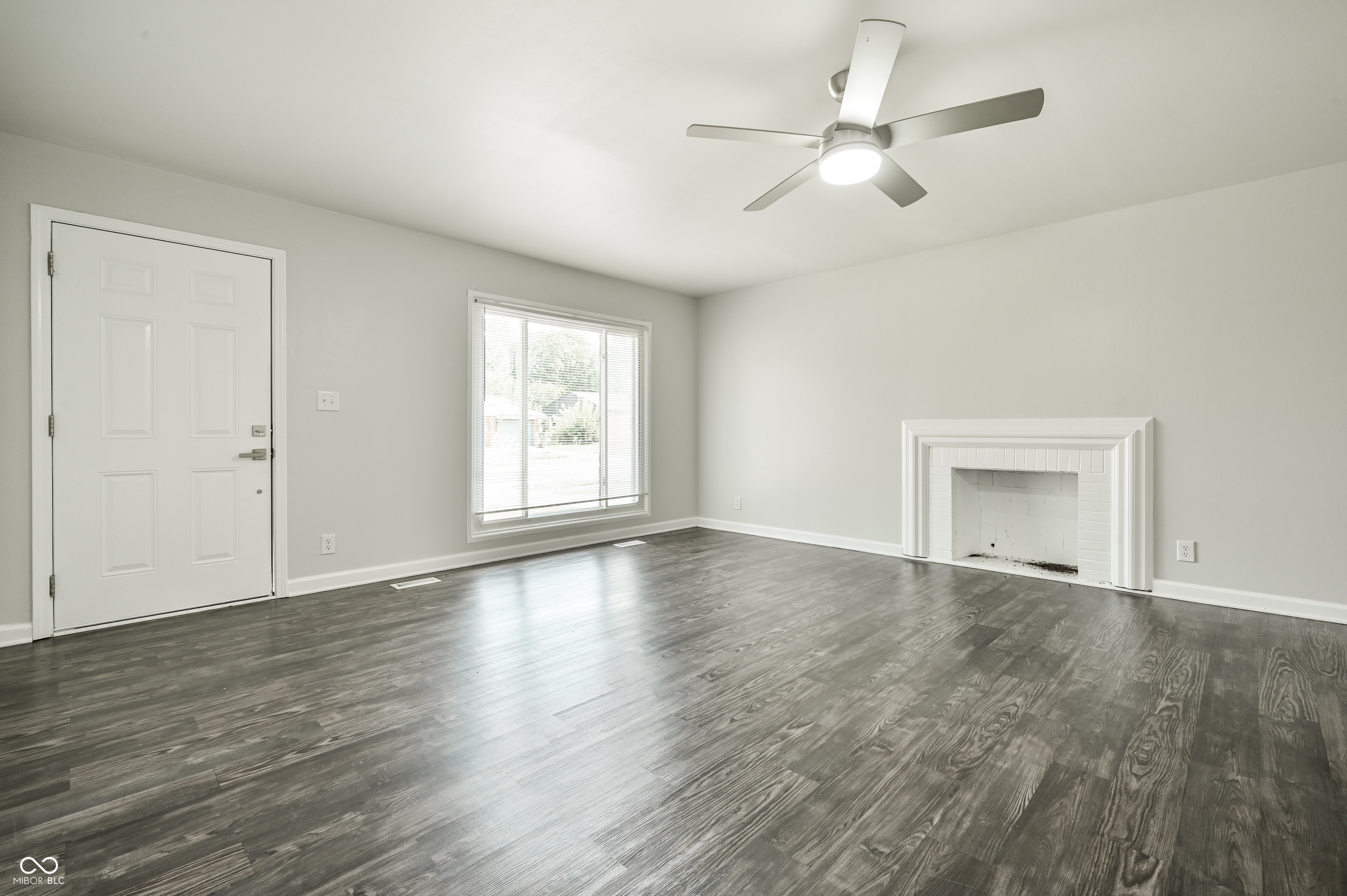 3542 Maura Lane, Indianapolis, IN, 46235 photo 4 of 21