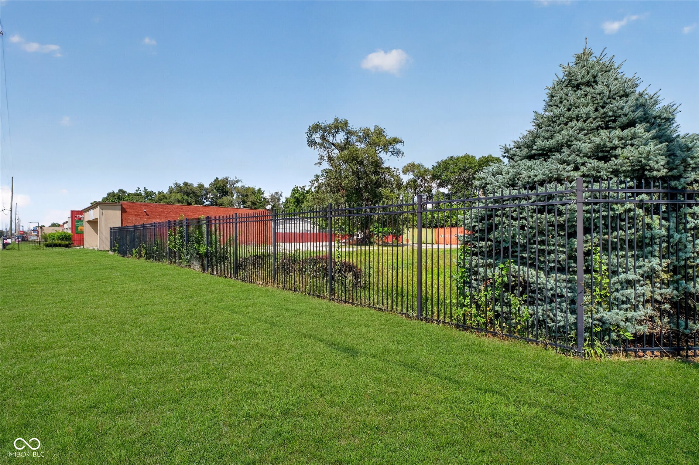 3913 N Keystone Avenue, Indianapolis, IN, 46205 photo 4 of 25