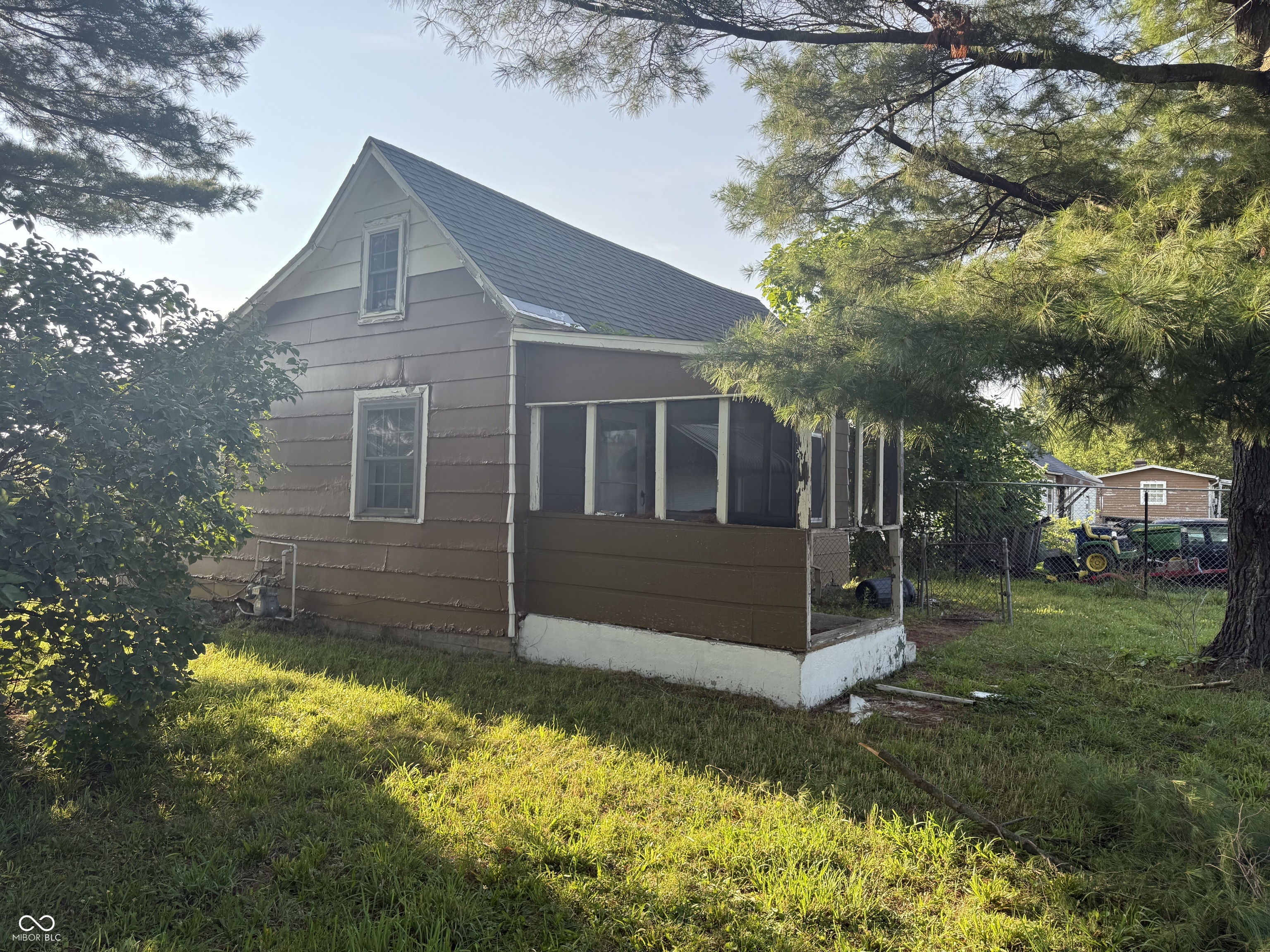 3214 S Landess Street, Marion, IN, 46953 photo 4 of 16