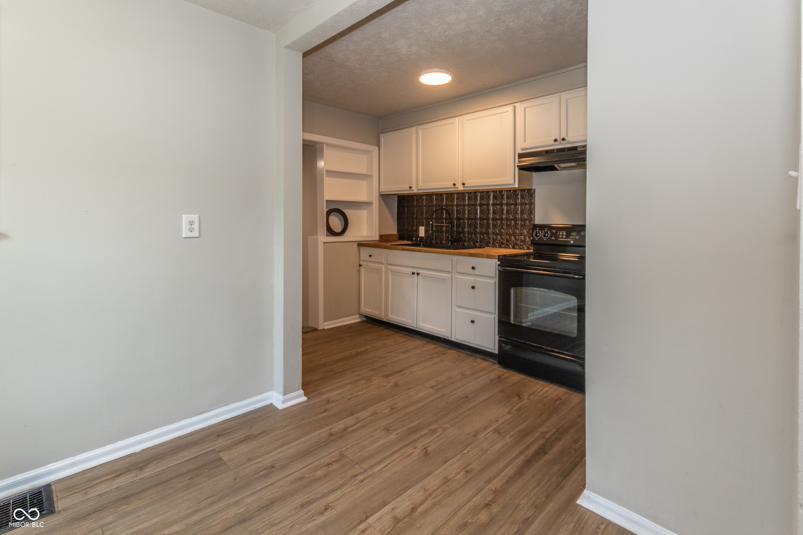 1707 N Leland Avenue, Indianapolis, IN, 46218 photo 4 of 12