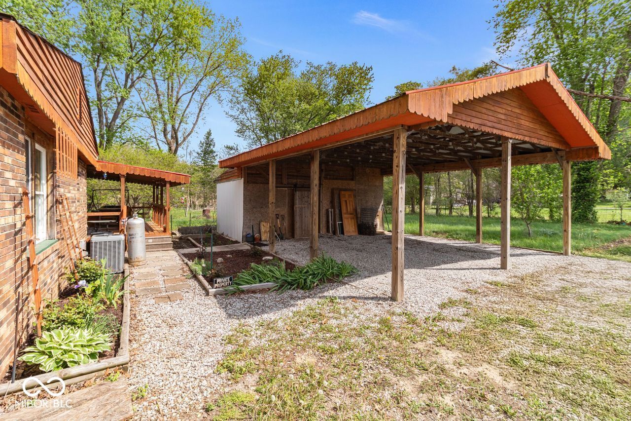1591 S Graveyard Road, Paragon, IN, 46166 photo 4 of 30