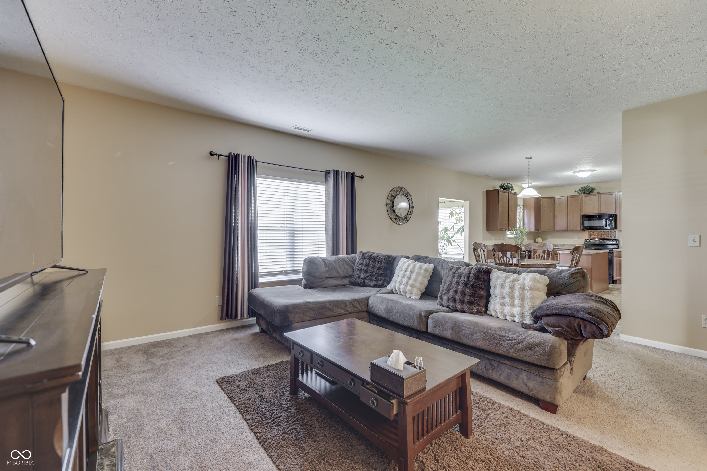 3030 Torchlight Circle, Indianapolis, IN, 46217 photo 4 of 37