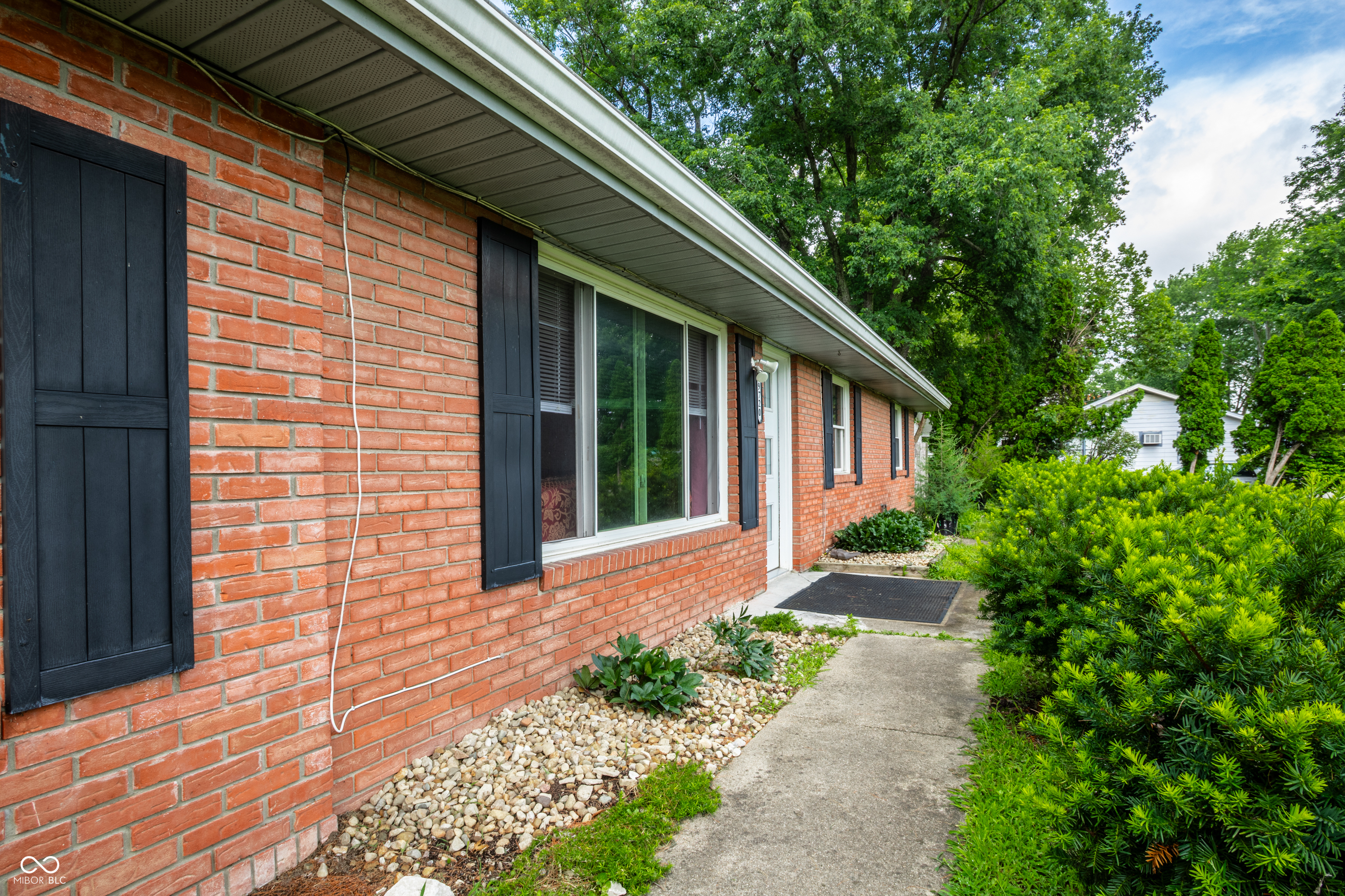 9720 N Us Highway 31, Columbus, IN, 47201 photo 4 of 32