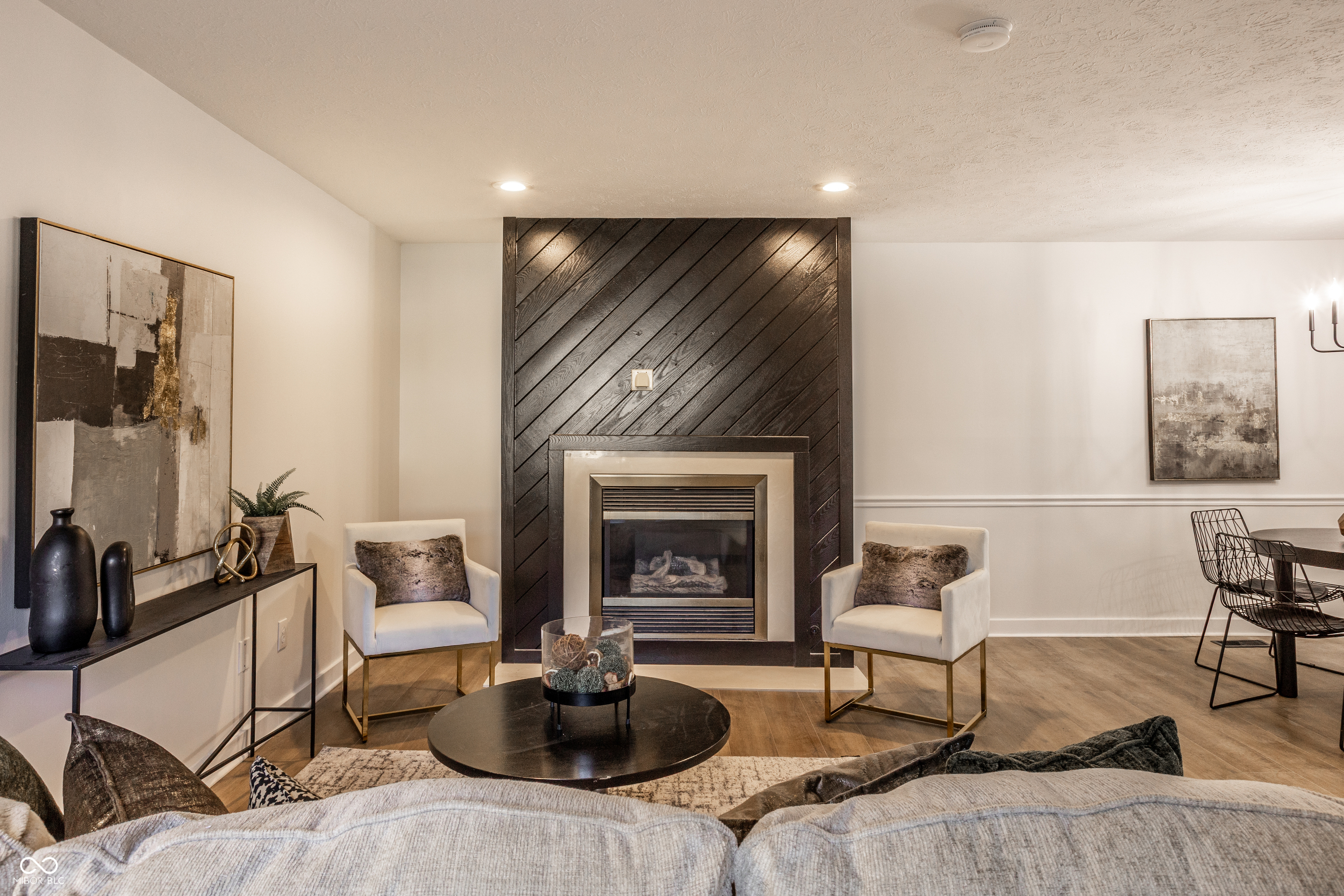 9617 Highgate Circle N, Indianapolis, IN, 46250 photo 4 of 22