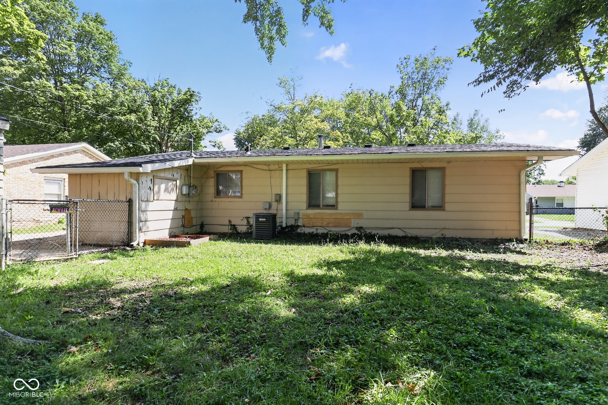 410 W Janet Drive, Brownsburg, IN, 46112 photo 4 of 18