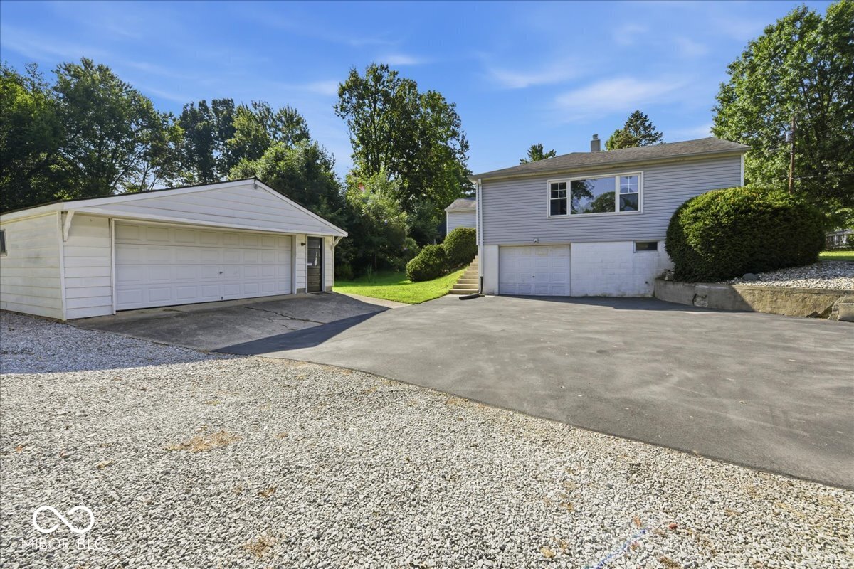 6021 Shelby Street, Indianapolis, IN, 46227 photo 4 of 30