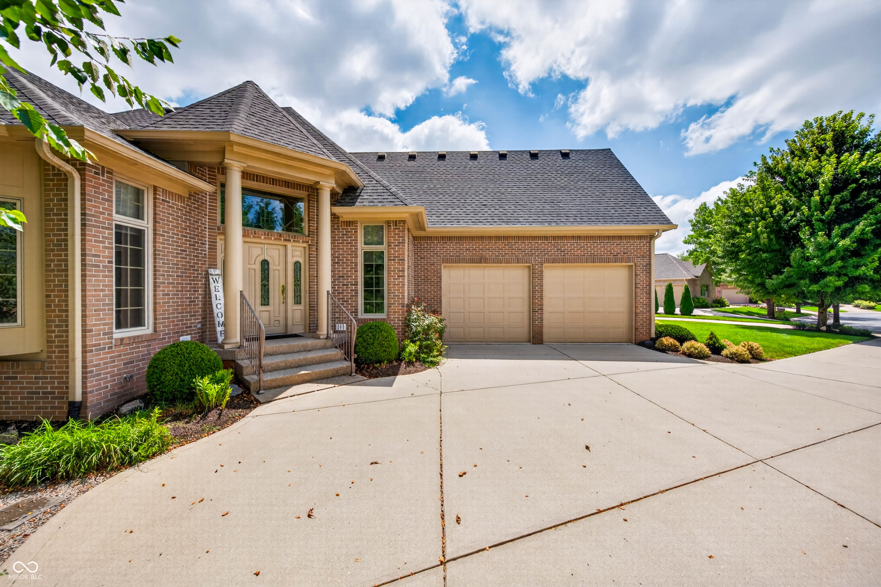 1514 Ashwood Court, Greenwood, IN, 46143 photo 4 of 86