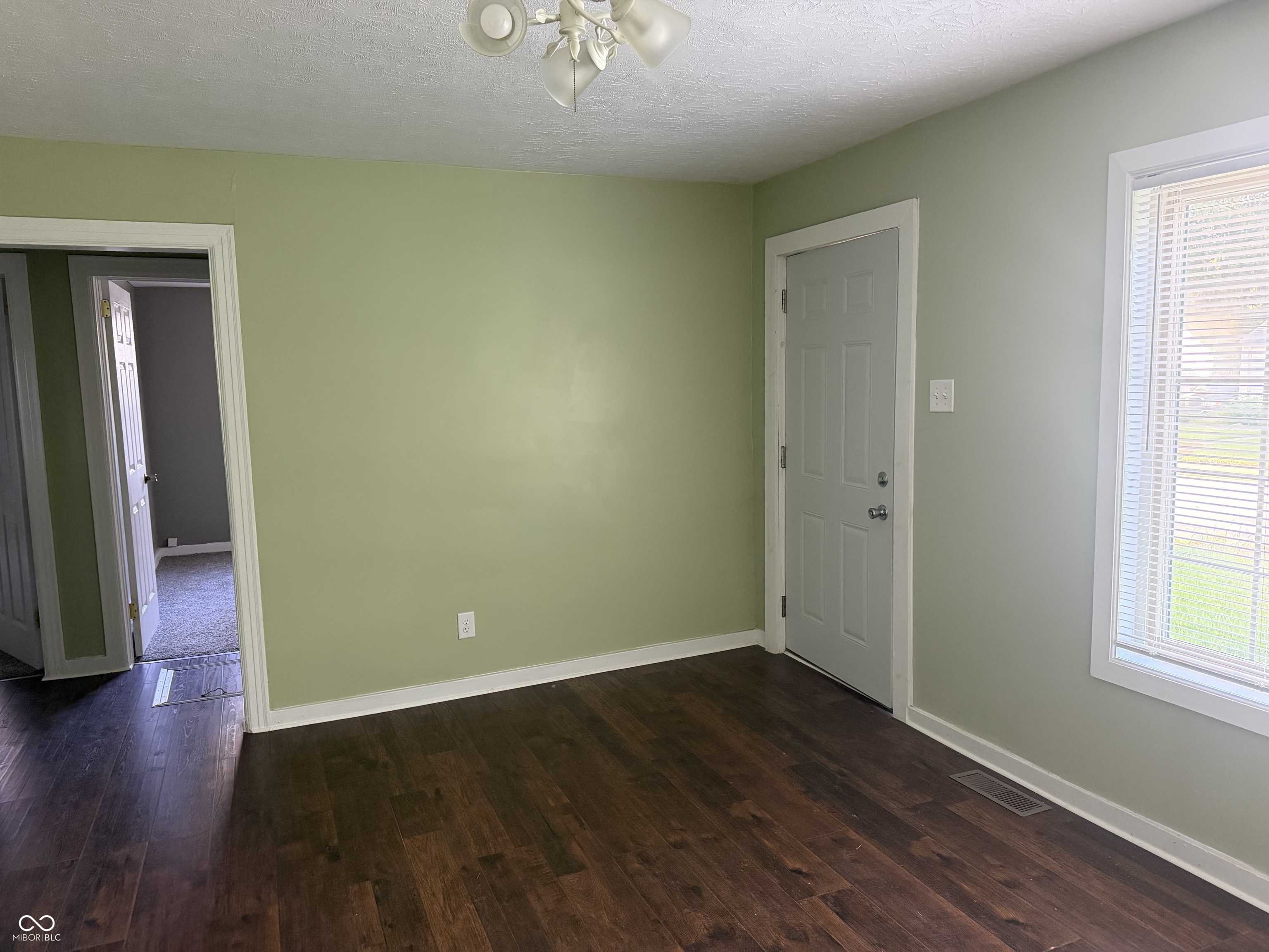1618 W 17th Street, Anderson, IN, 46016 photo 4 of 16