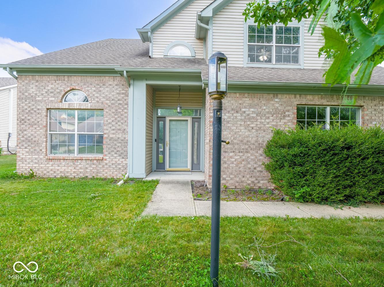 723 Charter Woods Drive, Indianapolis, IN, 46224 photo 4 of 42