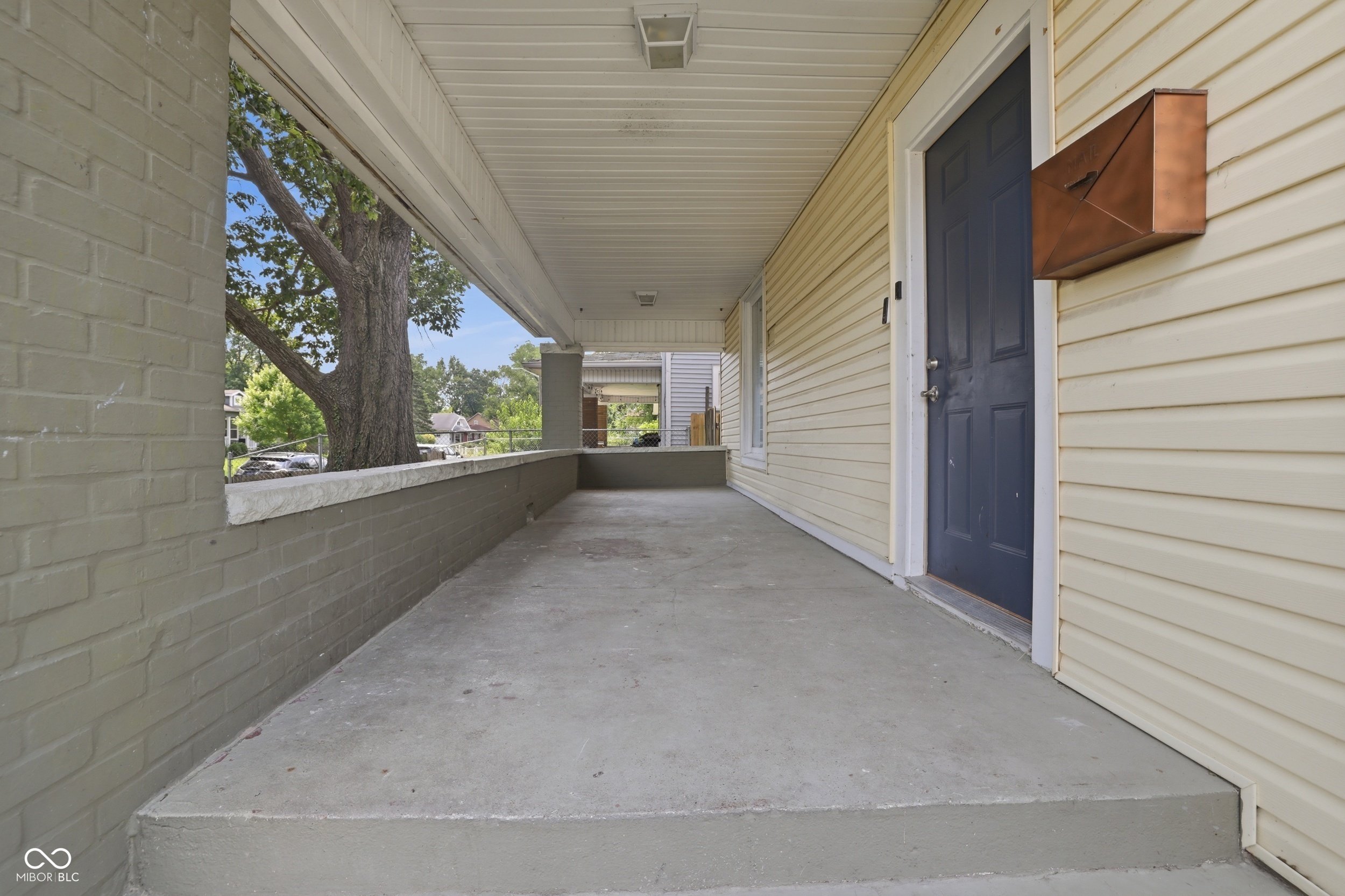 3254 Graceland Avenue, Indianapolis, IN, 46208 photo 4 of 35