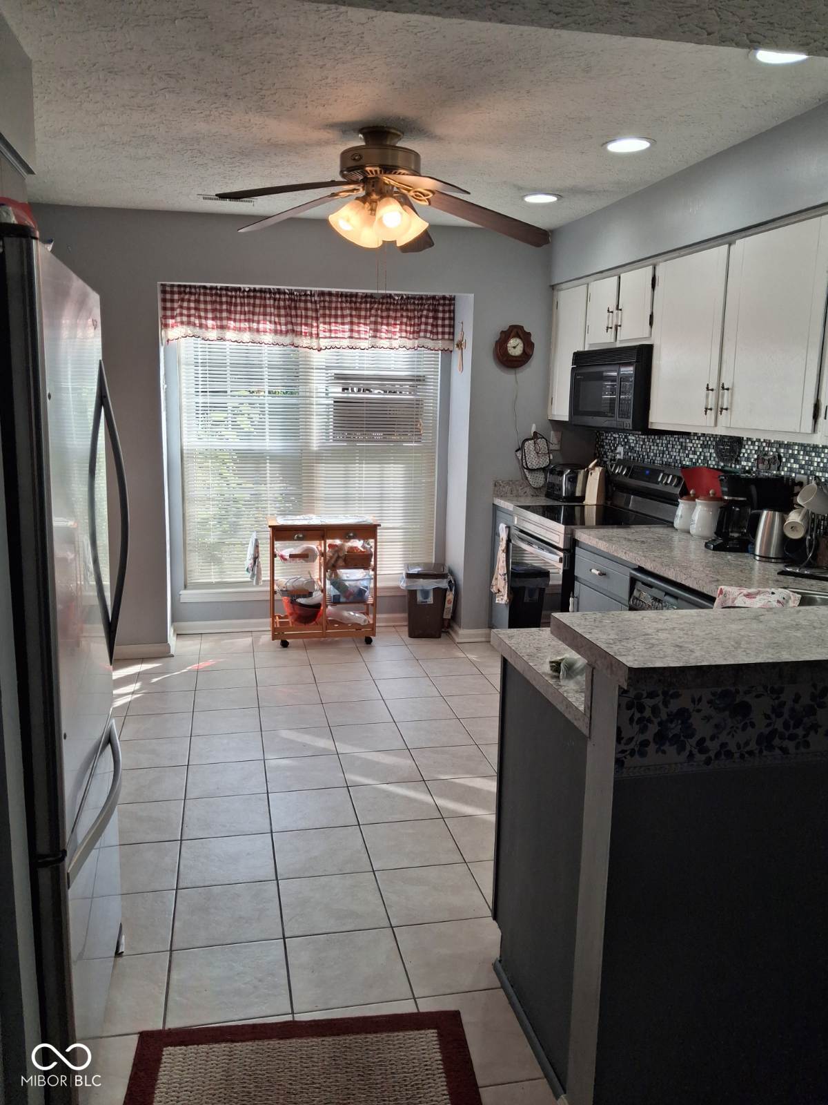 6441 Bayside South Drive S, Indianapolis, IN, 46250 photo 4 of 29