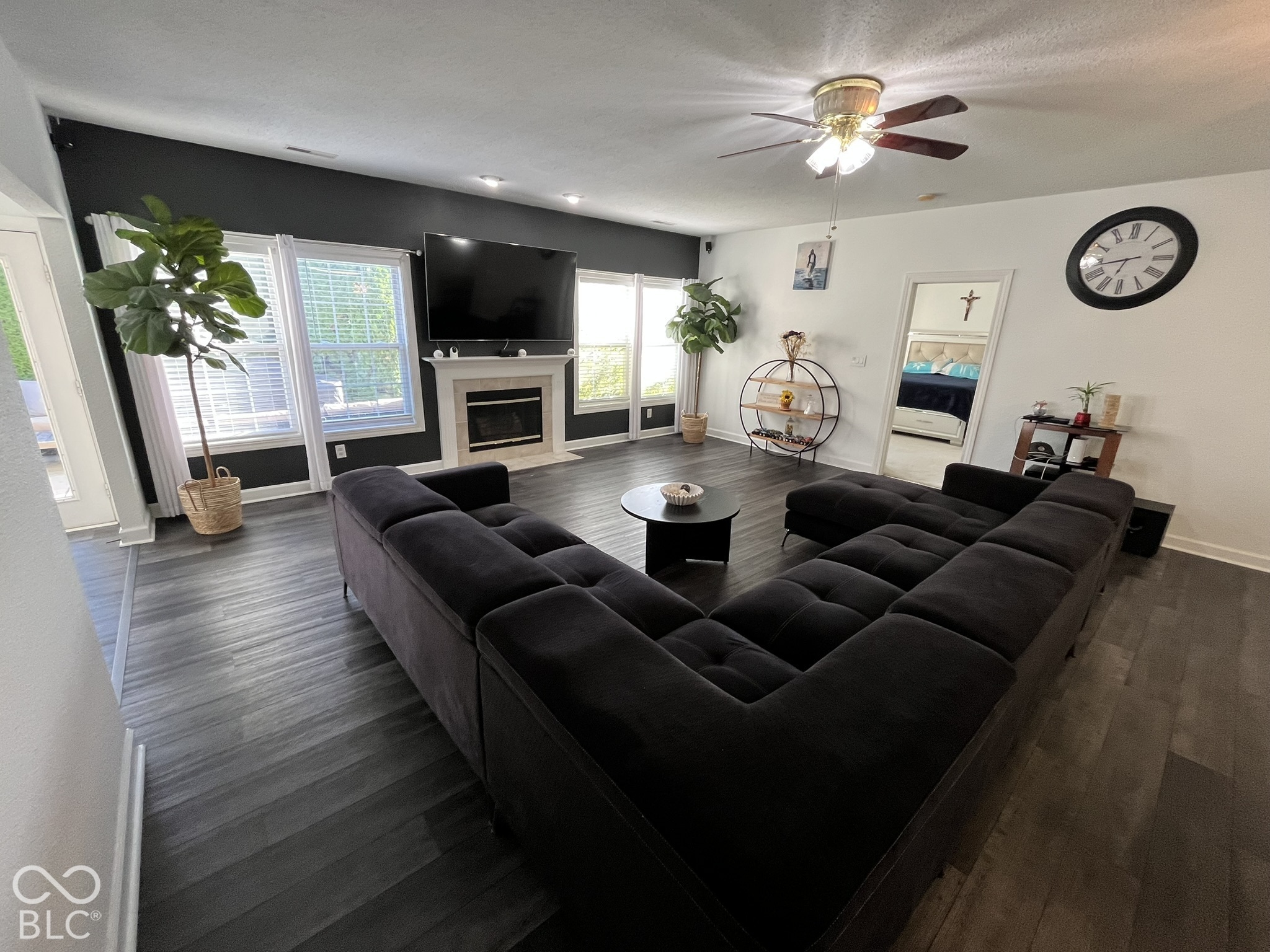 9533 Treyburn Lakes Drive, Indianapolis, IN, 46239 photo 4 of 39