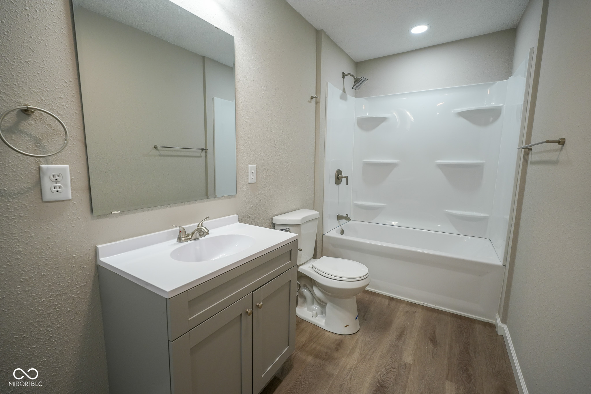 822 W 11th Street, Anderson, IN, 46016 photo 4 of 25