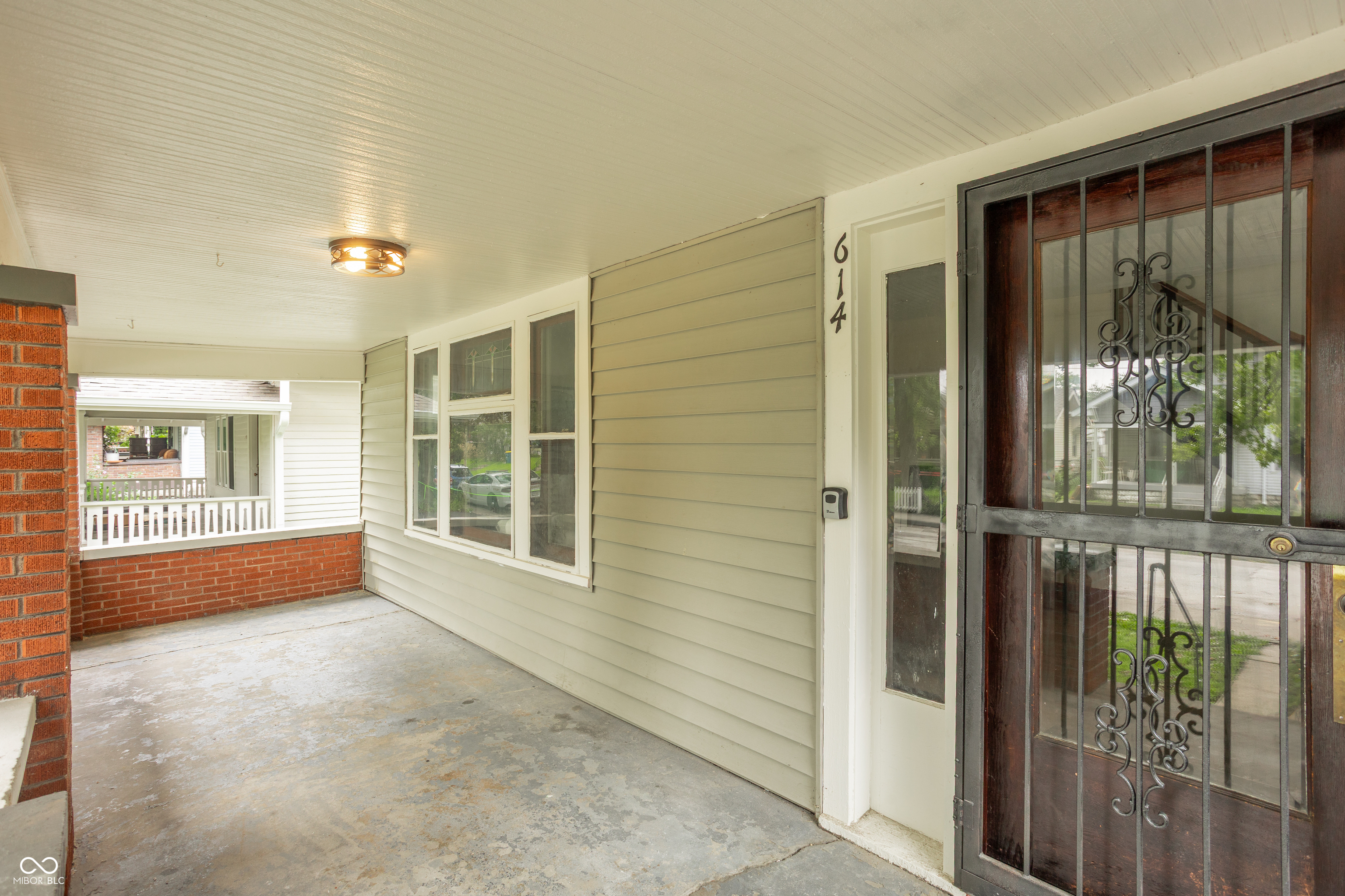614 N Bosart Avenue, Indianapolis, IN, 46201 photo 4 of 32