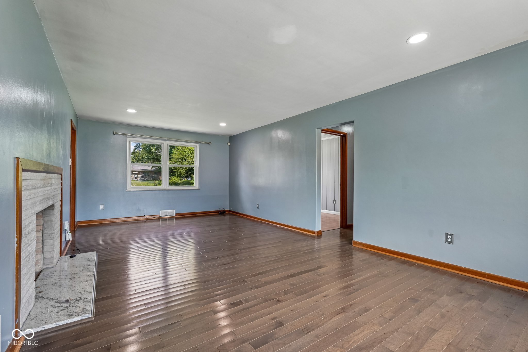 436 Maxwell Road, Indianapolis, IN, 46217 photo 4 of 32